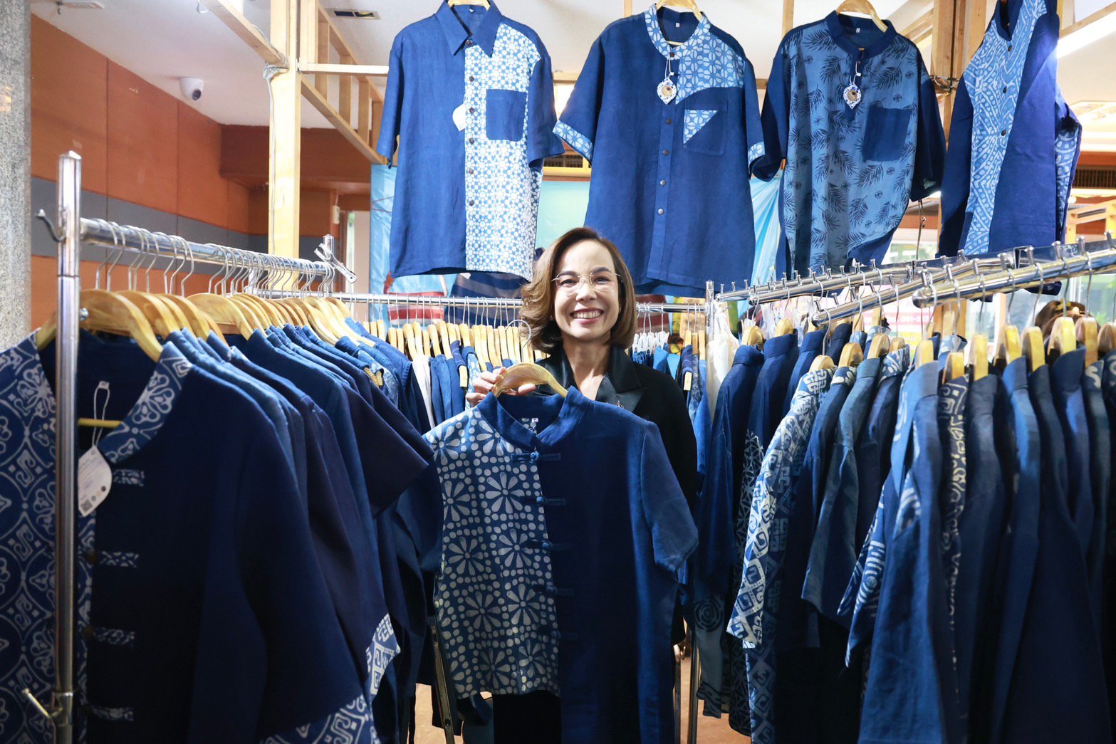 รัฐมนตรีฯ พิมพ์ภัทรา ร่วมให้กำลังใจผู้ประกอบการในกิจกรรม“DIPROM Green fair 2024 : งานแฟร์สีเขียวของคนรักษ์โลก” สร้างช่องทาง โอกาสในการจำหน่ายสินค้า และผลิตภัณฑ์อุตฯ รักษ์โลกสู่การผลิตที่ยั่งยืน
