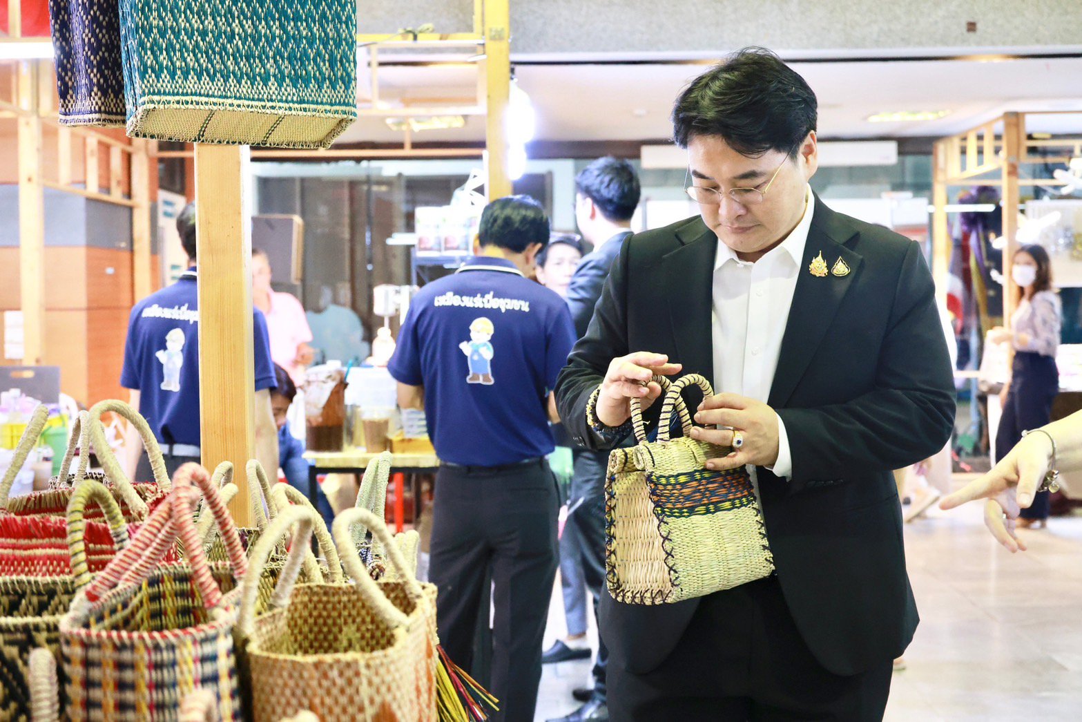 รัฐมนตรีฯ พิมพ์ภัทรา ร่วมให้กำลังใจผู้ประกอบการในกิจกรรม“DIPROM Green fair 2024 : งานแฟร์สีเขียวของคนรักษ์โลก” สร้างช่องทาง โอกาสในการจำหน่ายสินค้า และผลิตภัณฑ์อุตฯ รักษ์โลกสู่การผลิตที่ยั่งยืน