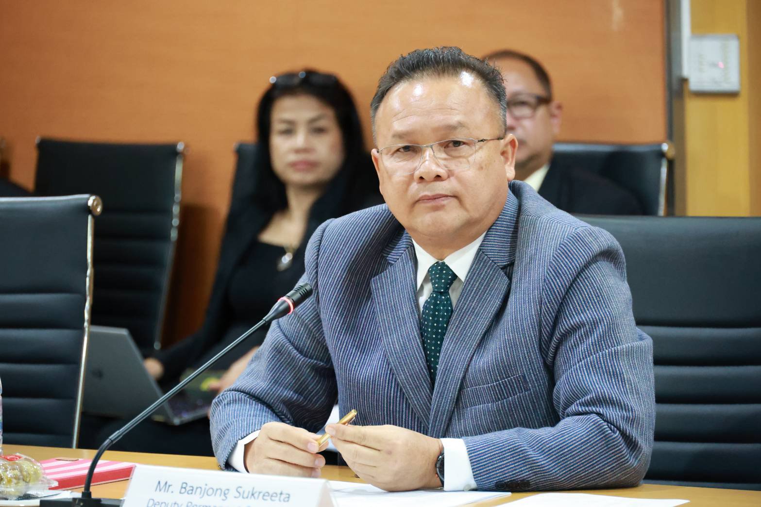 “พิมพ์ภัทรา” พบ ผู้บริหาร JETRO และ JCC หารือปัญหาอุปสรรคทางธุรกิจ ยืนยัน กระทรวงอุตสาหกรรม พร้อมดูแลผู้ประกอบการญี่ปุ่น เพื่อประโยชน์ต่อเศรษฐกิจของสองประเทศ
