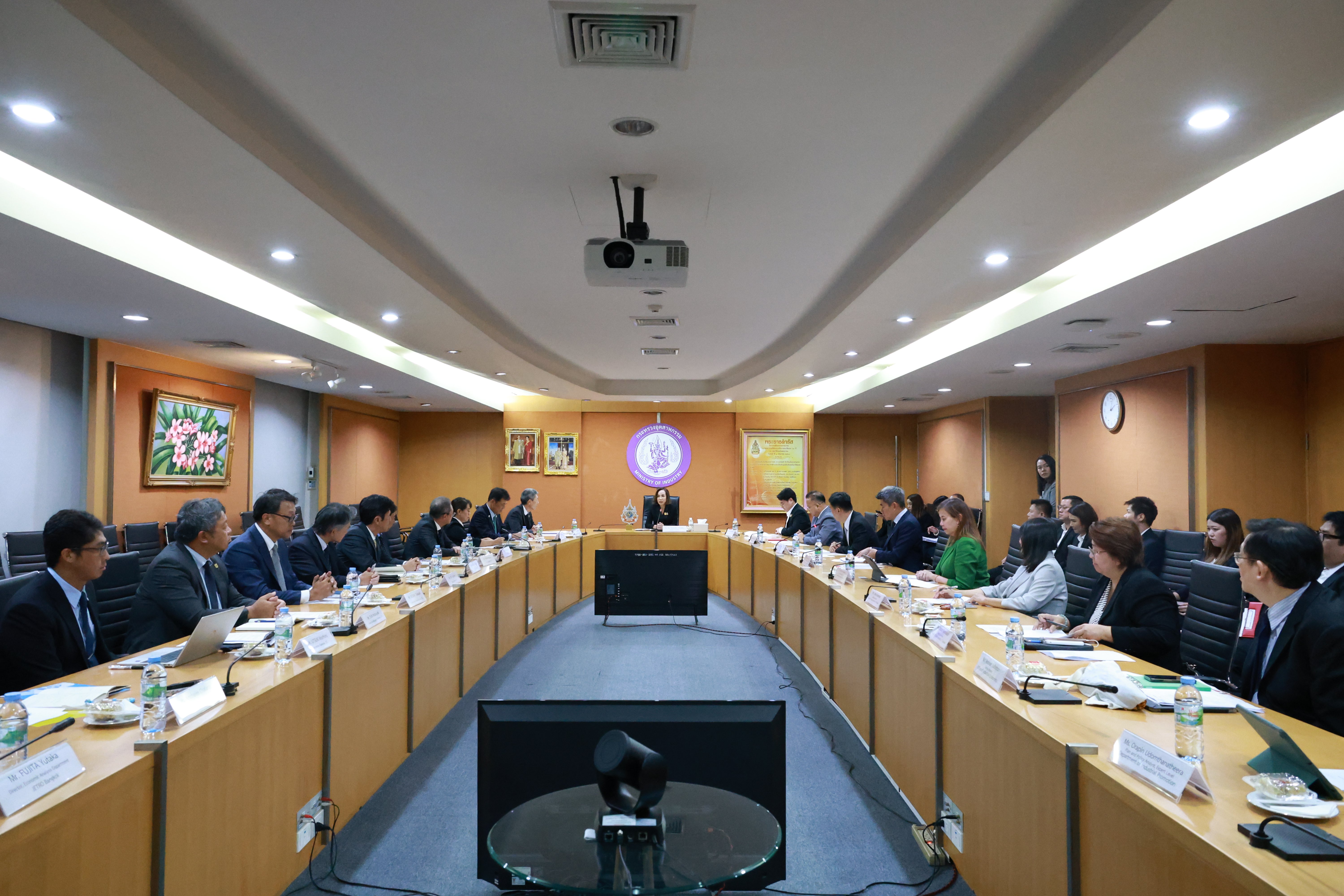 “พิมพ์ภัทรา” พบ ผู้บริหาร JETRO และ JCC หารือปัญหาอุปสรรคทางธุรกิจ ยืนยัน กระทรวงอุตสาหกรรม พร้อมดูแลผู้ประกอบการญี่ปุ่น เพื่อประโยชน์ต่อเศรษฐกิจของสองประเทศ