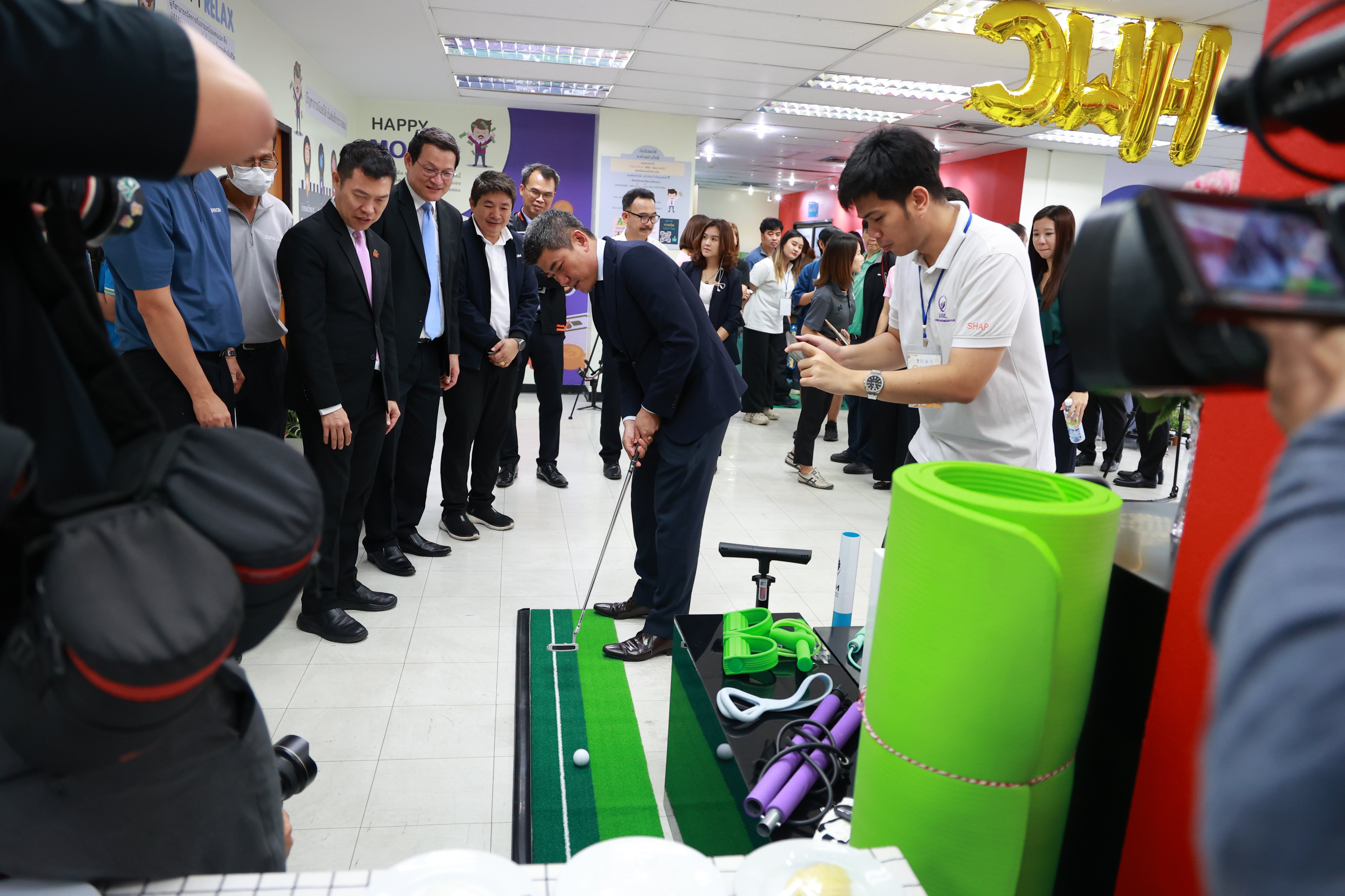 "อธิบดีภาสกร" เปิดศูนย์ Happy Workplace Center พระรามที่ 4
