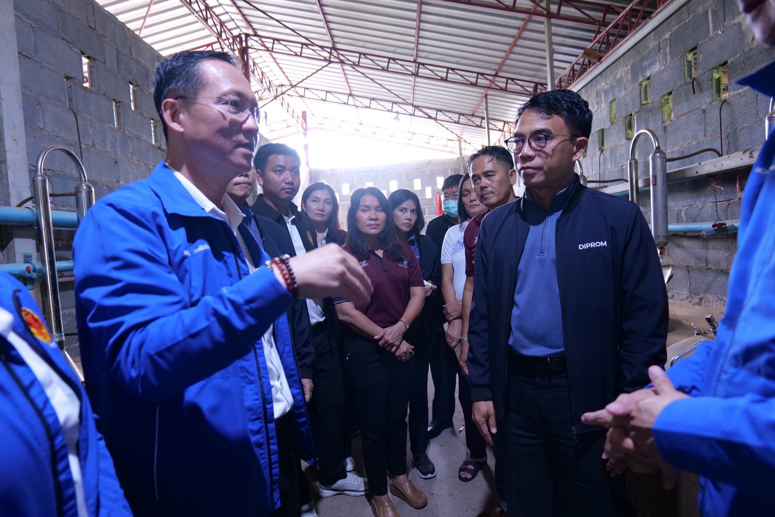 "รสอ.วัชรุน" ร่วมคณะกรรมาธิการอุตสาหกรรมลงพื้นที่ศึกษาดูงานกลุ่มวิสากิจชุมชนไม้กฤษณา