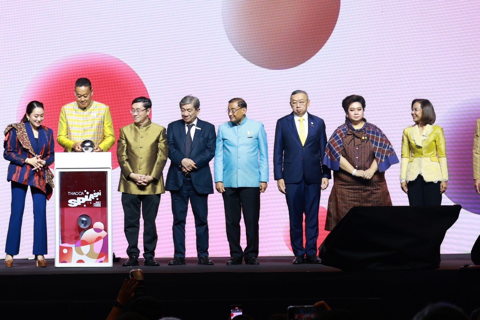 “พิมพ์ภัทรา” ร่วมงาน “THACCA SPLASH : Soft Power Forum 2024” ซูปเปอร์อีเวนท์แห่งปี ดันอาหารฮาลาล อุตสาหกรรมอาหารแห่งอนาคต ปลุกพลังซอฟท์พาวเวอร์ ให้ดังไกลทั่วโลก