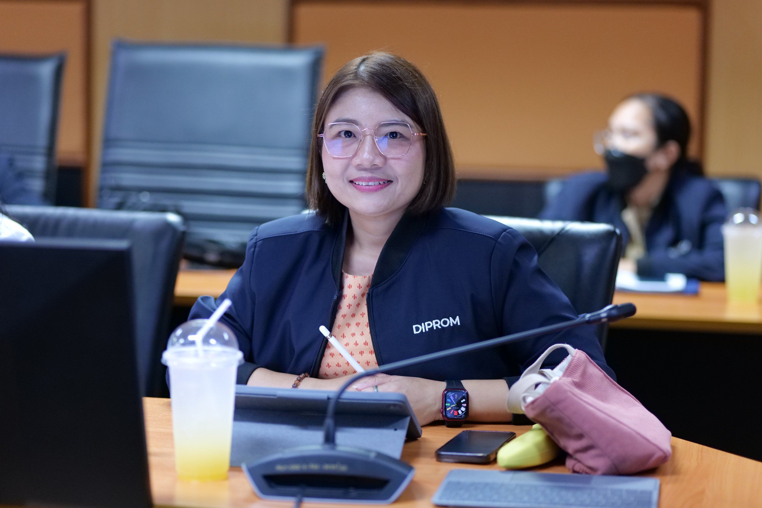 รสอ.วาที" นั่งหัวโต๊ะประชุมคณะกรรมการบริหารเทคโนโลยีสารสนเทศและการสื่อสาร