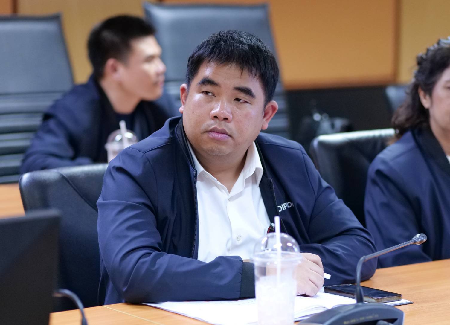 รสอ.วาที" นั่งหัวโต๊ะประชุมคณะกรรมการบริหารเทคโนโลยีสารสนเทศและการสื่อสาร