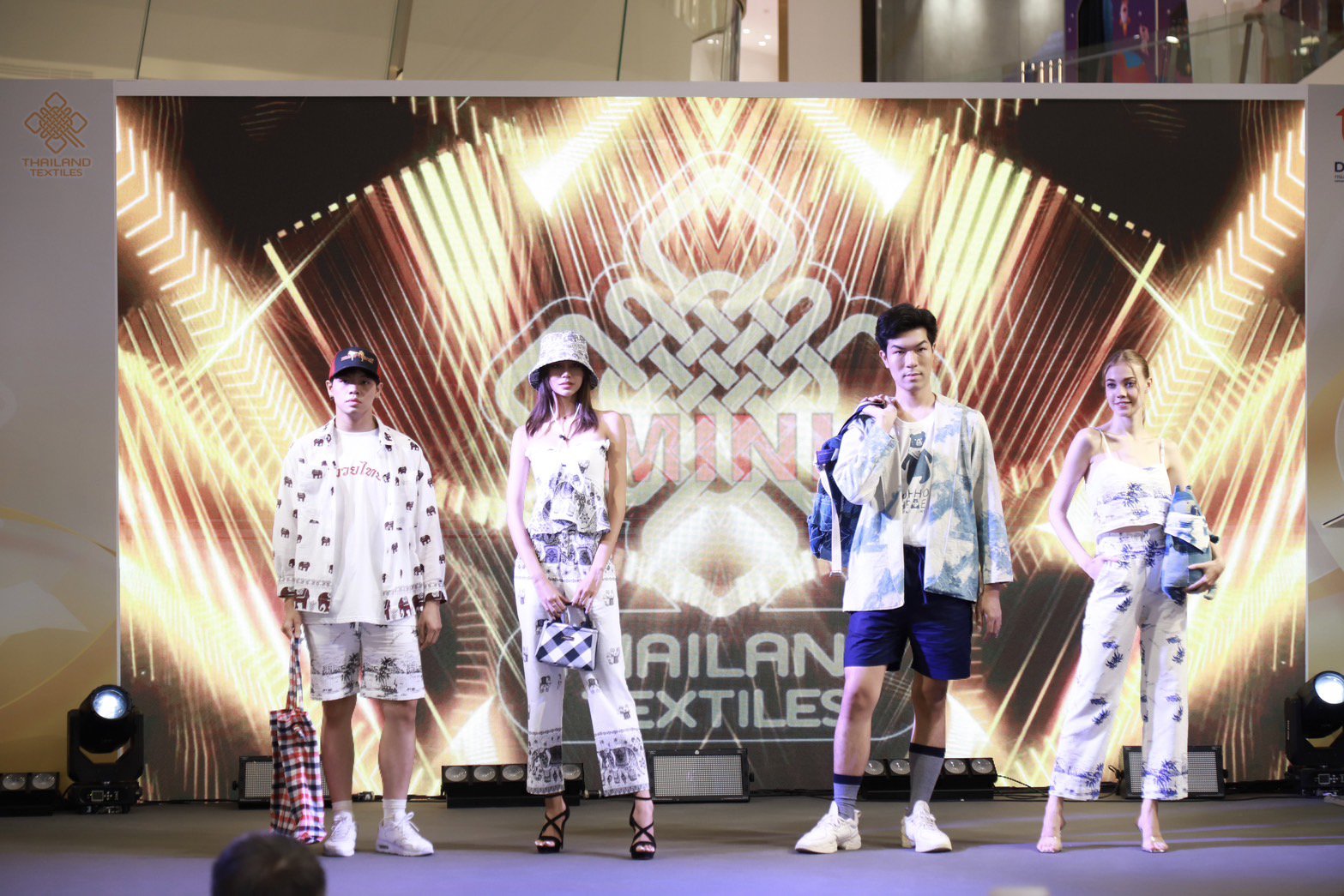 "ดีพร้อม" ผลักดันมาตรฐานผลิตภัณฑ์สิ่งทอไทย Thailand Textiles Tag เพิ่มคุณภาพสินค้า พร้อมหนุนซอฟต์พาวเวอร์แฟชั่นไทย ก้าวไกลสู่ระดับโลก