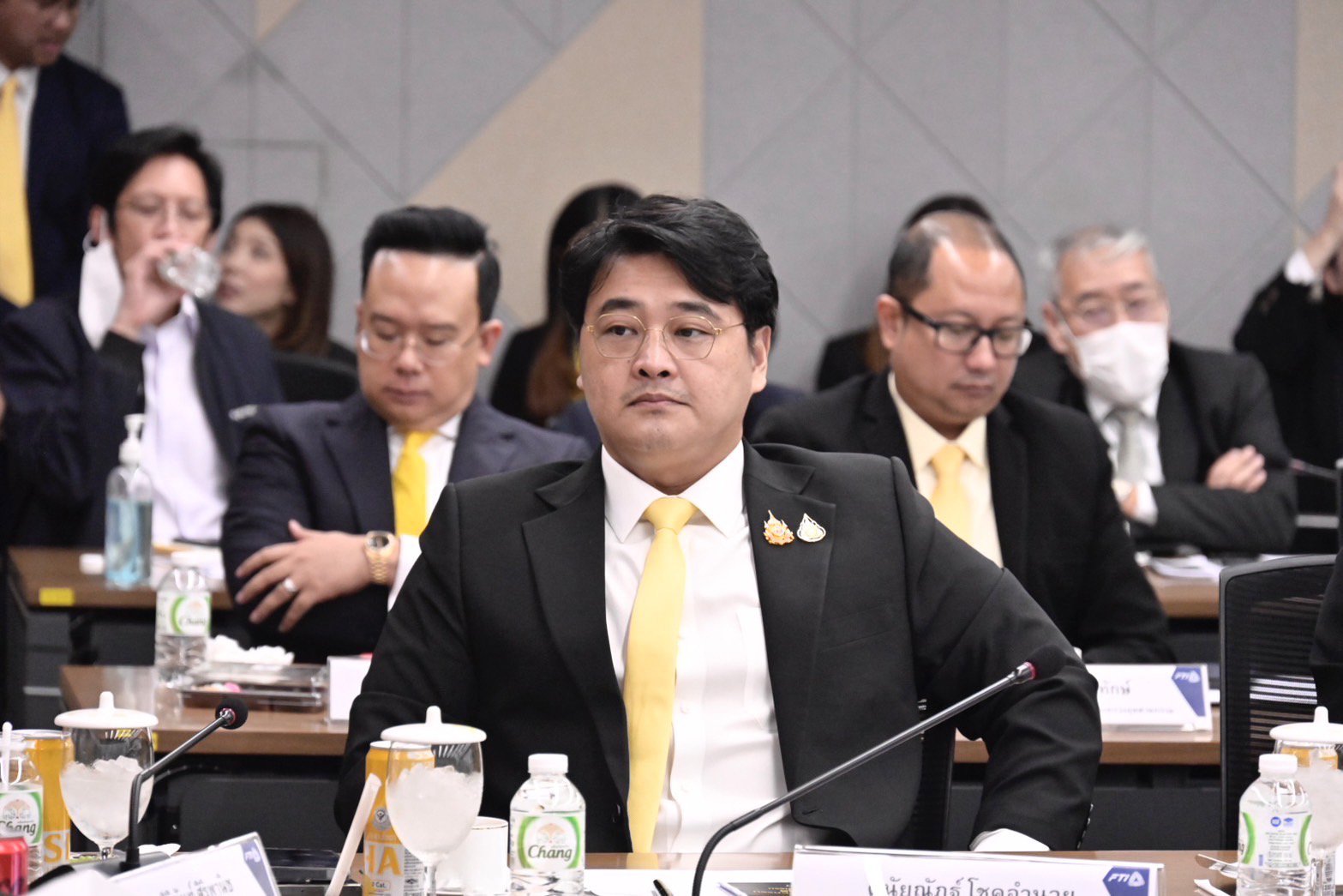“พิมพ์ภัทรา” หารือ “สภาอุตฯ” หลังเผชิญกติกาใหม่โลก ทำ 22 อุตสาหกรรมดั้งเดิมขีดความสามารถการแข่งขันลดลง เร่งหามาตรการรับมือ พร้อมตั้ง 4 คณะทำงาน ขับเคลื่อนเศรษฐกิจภาคอุตสาหกรรม