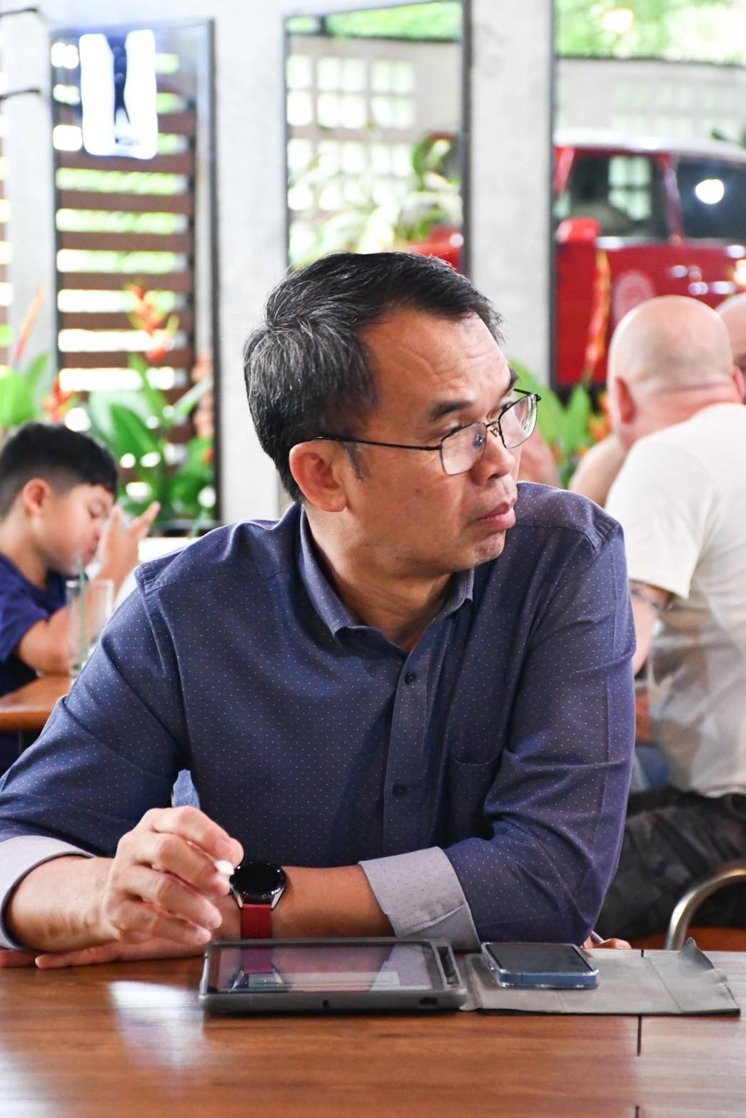 “รสอ.วัชรุน” นำคณะดีพร้อมลงพื้นที่ตรวจเยี่ยม ผู้ประกอบการ คพอ.