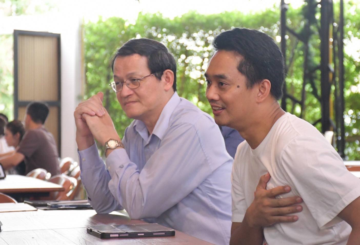 “รสอ.วัชรุน” นำคณะดีพร้อมลงพื้นที่ตรวจเยี่ยม ผู้ประกอบการ คพอ.