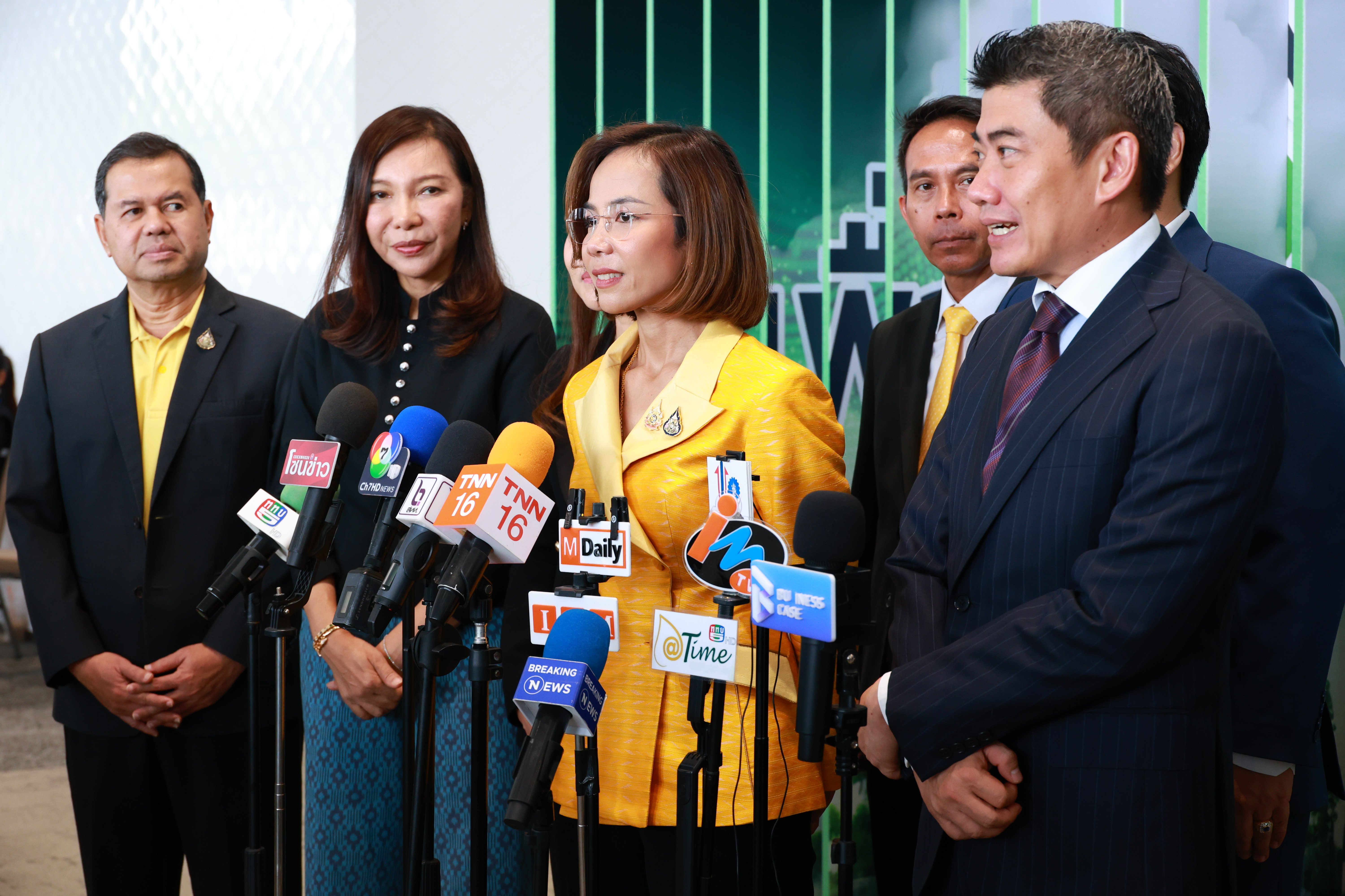 รมว.พิมพ์ภัทรา โชว์วิสัยทัศน์ขับเคลื่อนอุตสาหกรรมสีเขียว เพื่อโลก เพื่อเรา นำร่องลดการปล่อยก๊าซเรือนกระจกได้มากกว่า 7.2 ล้านตันต่อปี