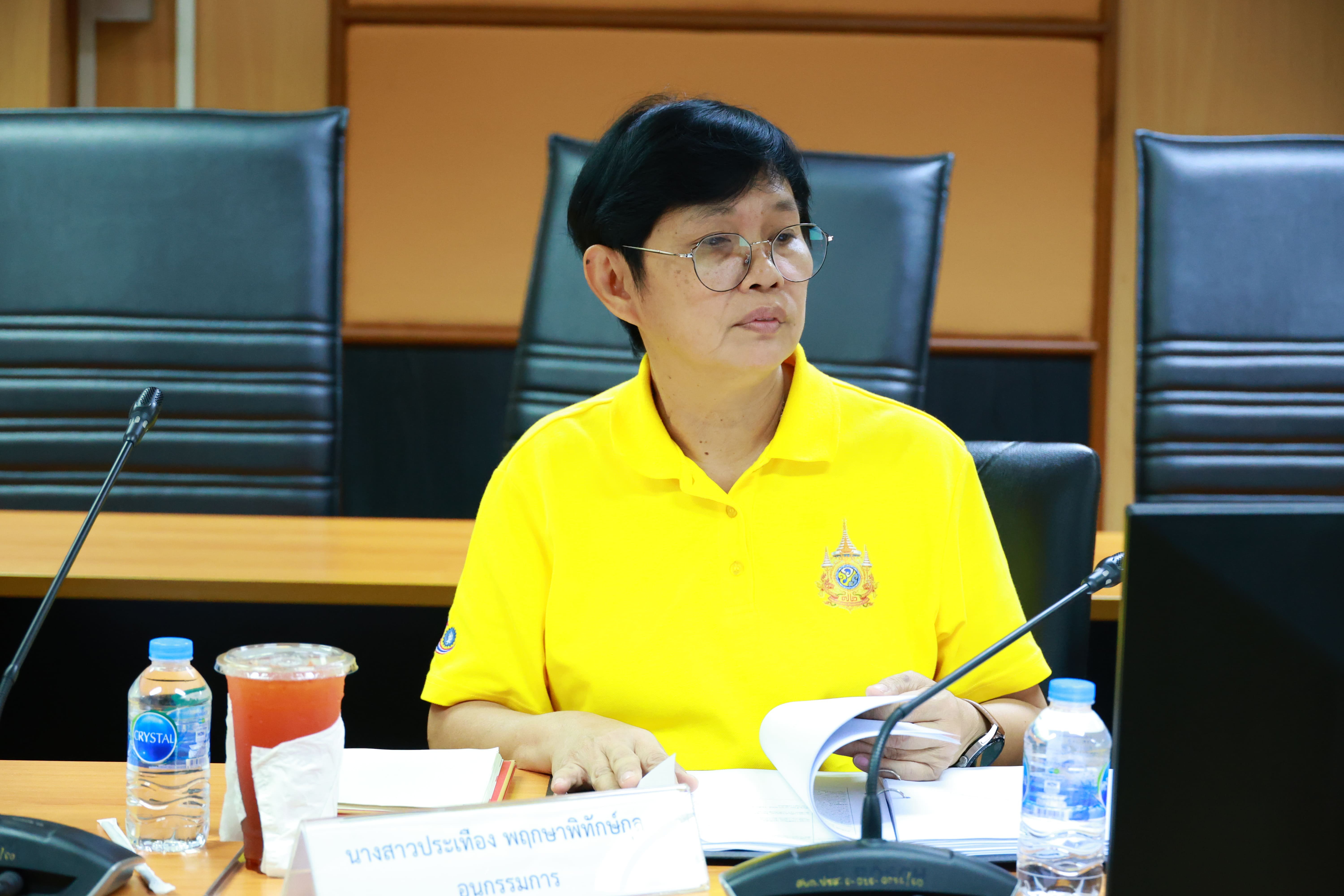 "ดีพร้อม" ประชุม อ.ก.พ. กรมส่งเสริมอุตสาหกรรม ครั้งที่ 1 / 2567