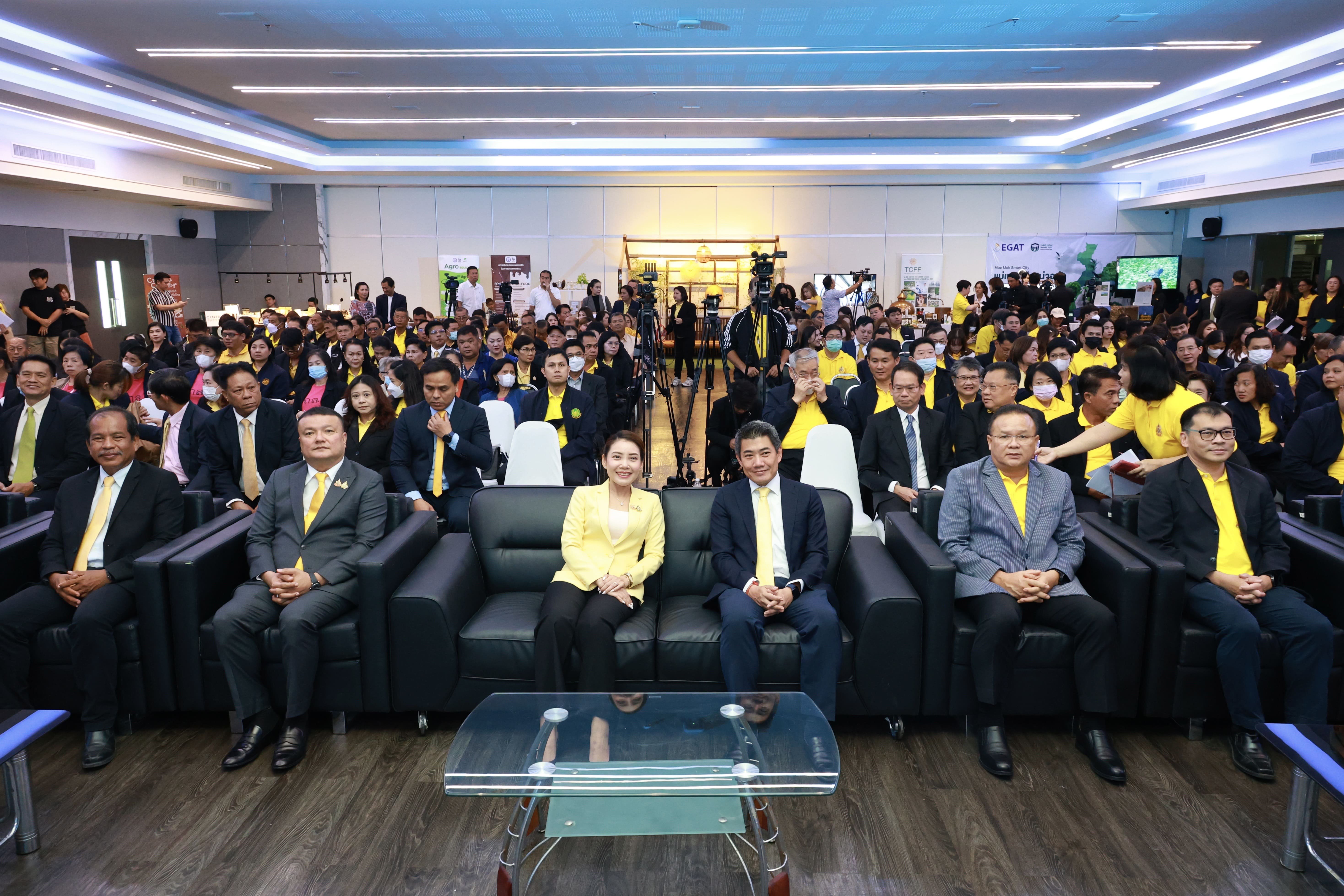 ดีพร้อม จับมือ สภาเกษตรกรแห่งชาติ ติดปีกเกษตรกรด้วยเกษตรอุตสาหกรรม ชูเทคโนโลยีและนวัตกรรม หวังเพิ่มรายได้ชุมชน ดันเศรษฐกิจโตกว่า 8 พันล้านบาท