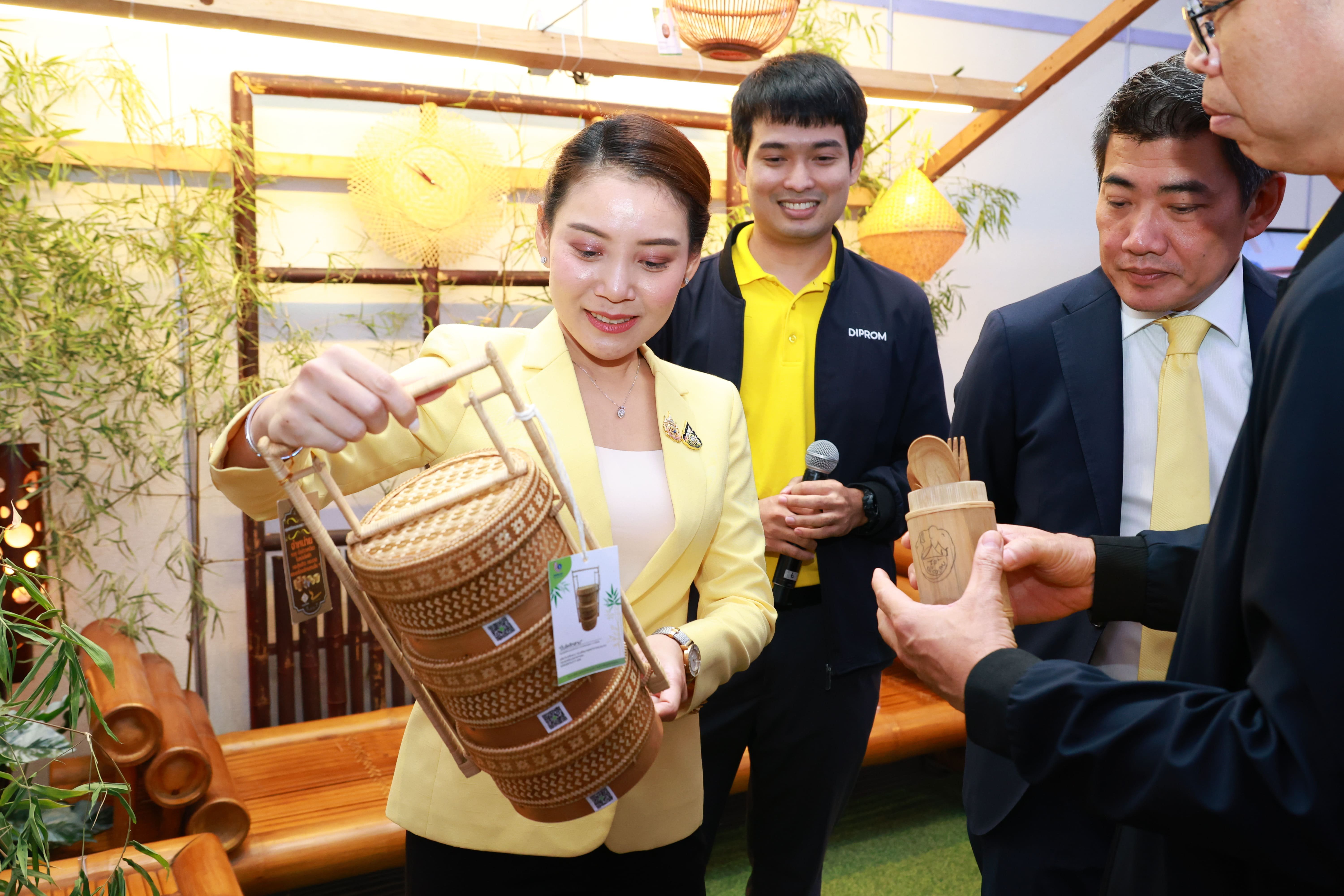 ดีพร้อม จับมือ สภาเกษตรกรแห่งชาติ ติดปีกเกษตรกรด้วยเกษตรอุตสาหกรรม ชูเทคโนโลยีและนวัตกรรม หวังเพิ่มรายได้ชุมชน ดันเศรษฐกิจโตกว่า 8 พันล้านบาท