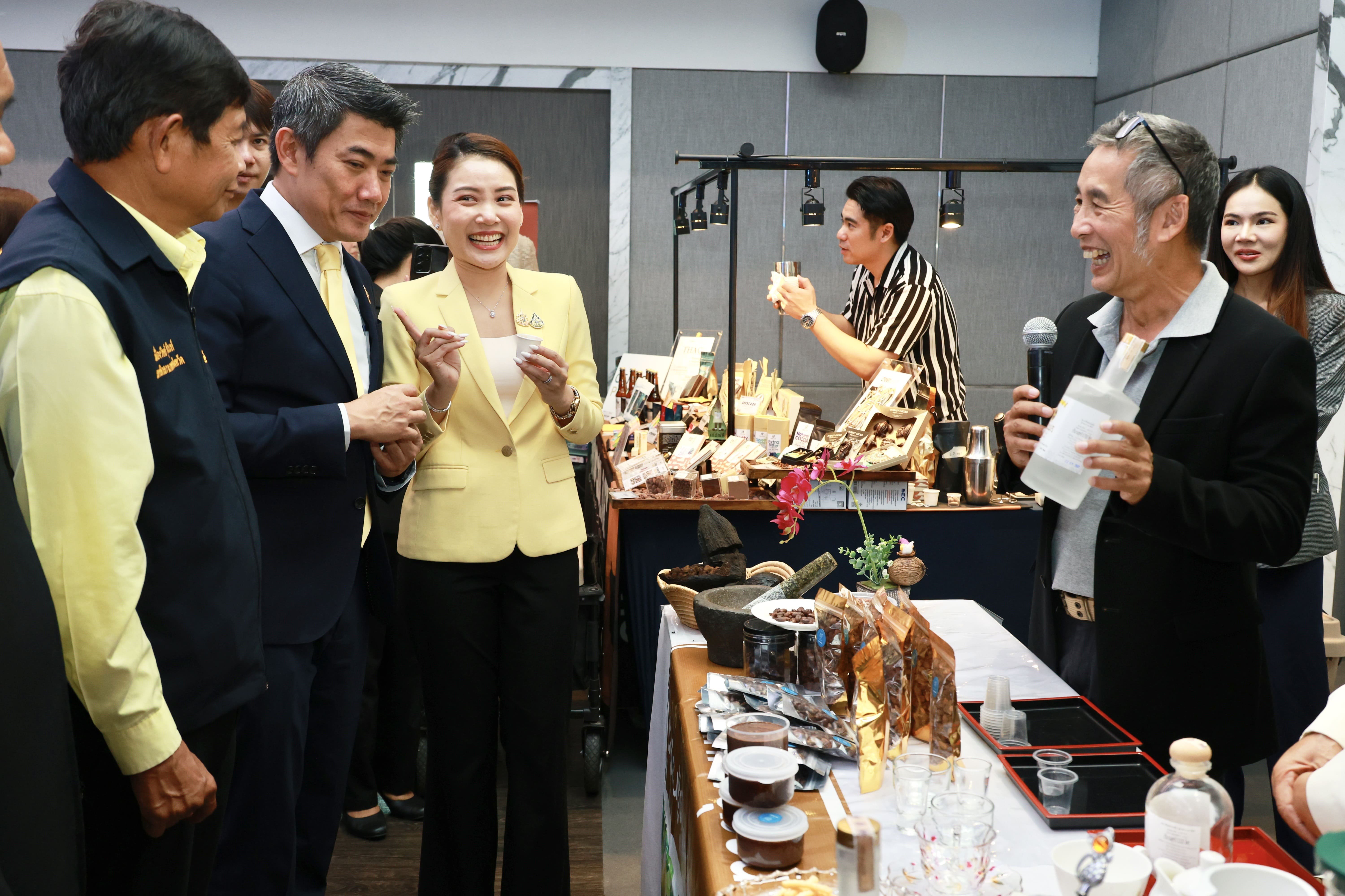 ดีพร้อม จับมือ สภาเกษตรกรแห่งชาติ ติดปีกเกษตรกรด้วยเกษตรอุตสาหกรรม ชูเทคโนโลยีและนวัตกรรม หวังเพิ่มรายได้ชุมชน ดันเศรษฐกิจโตกว่า 8 พันล้านบาท