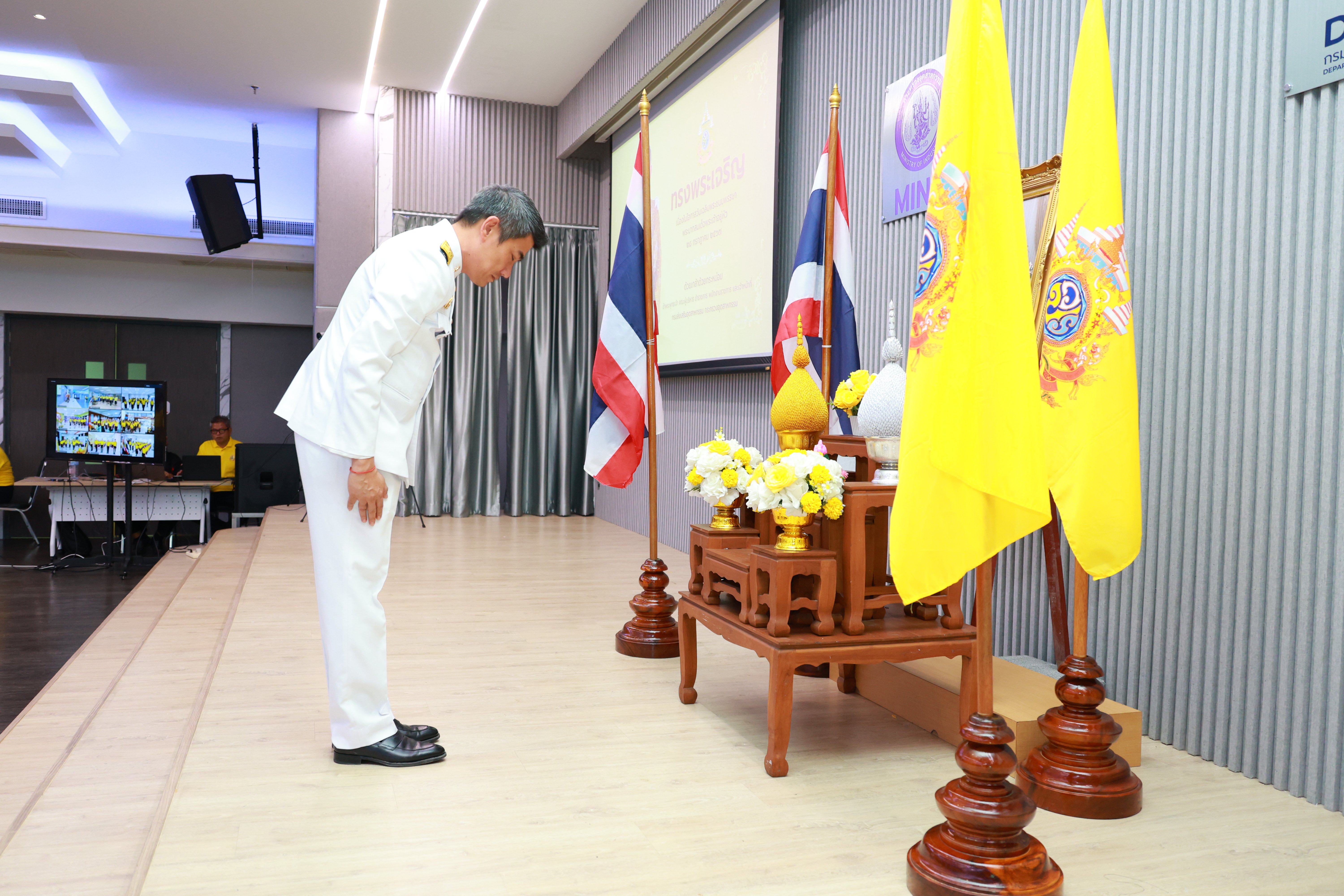 ดีพร้อม" จัดพิธีถวายสัตย์ปฏิญาณเพื่อเป็นข้าราชการที่ดีและพลังของแผ่นดิน