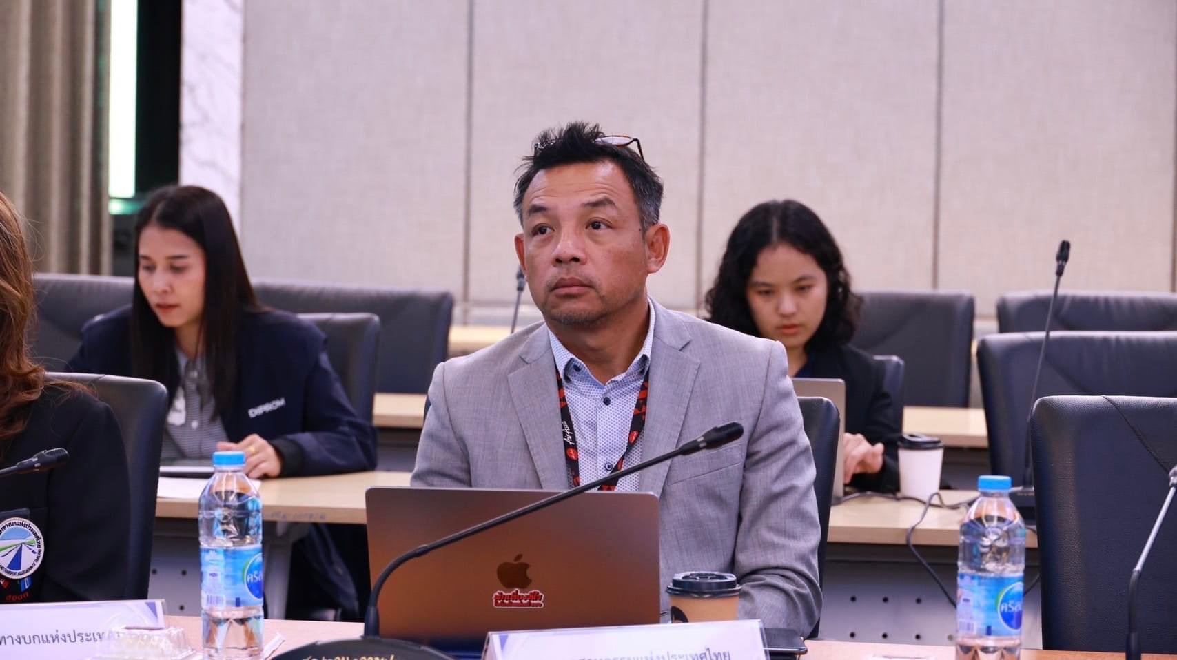 "รสอ.วาที" ร่วมประชุมคณะกรรมาธิการการอุตสาหกรรม หารือ “รถโดยสารและรถบรรทุก EV“