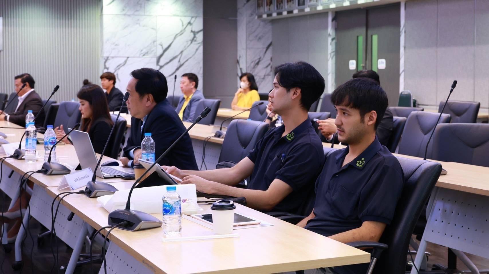 "รสอ.วาที" ร่วมประชุมคณะกรรมาธิการการอุตสาหกรรม หารือ “รถโดยสารและรถบรรทุก EV“