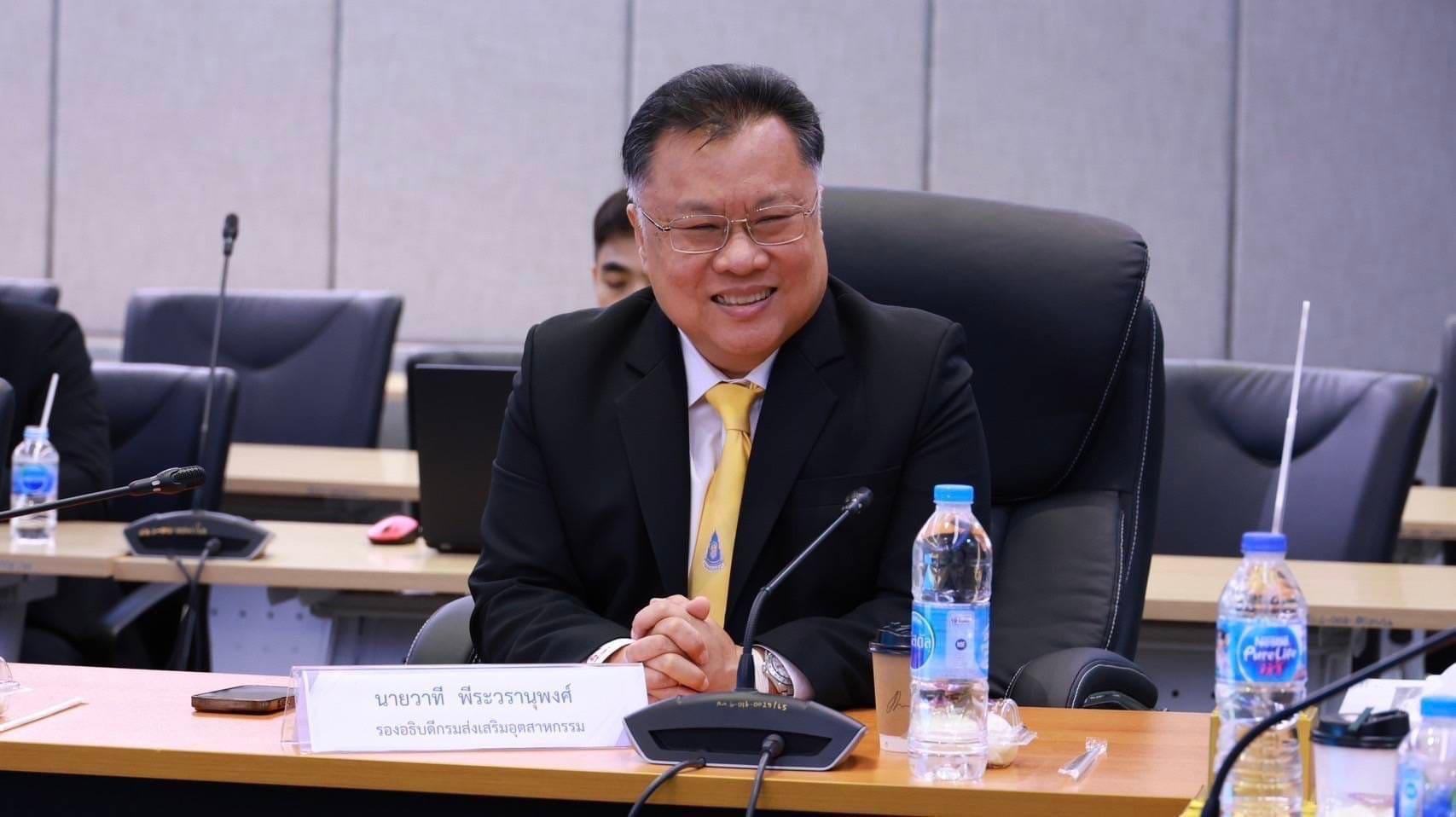 "รสอ.วาที" ร่วมประชุมคณะกรรมาธิการการอุตสาหกรรม หารือ “รถโดยสารและรถบรรทุก EV“