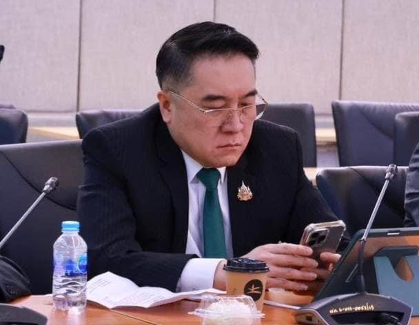 "รสอ.วาที" ร่วมประชุมคณะกรรมาธิการการอุตสาหกรรม หารือ “รถโดยสารและรถบรรทุก EV“
