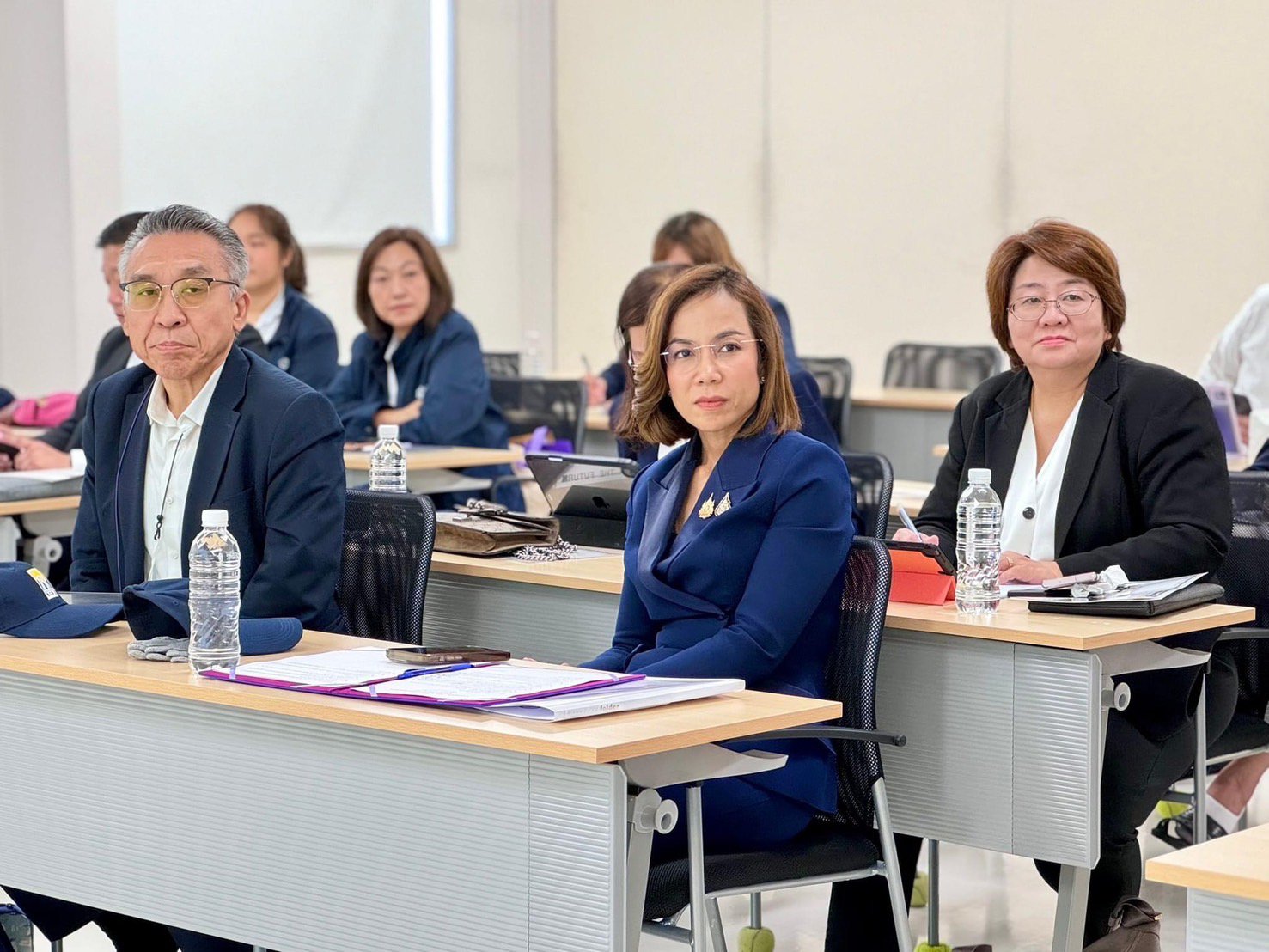 รัฐมนตรีฯ พิมพ์ภัทรา นำคณะผู้บริหารกระทรวงอุตสาหกรรมเยี่ยมชมกระบวนการรีไซเคิลรถยนต์ ณ  eco-R Co., Ltd. ประเทศญี่ปุ่น