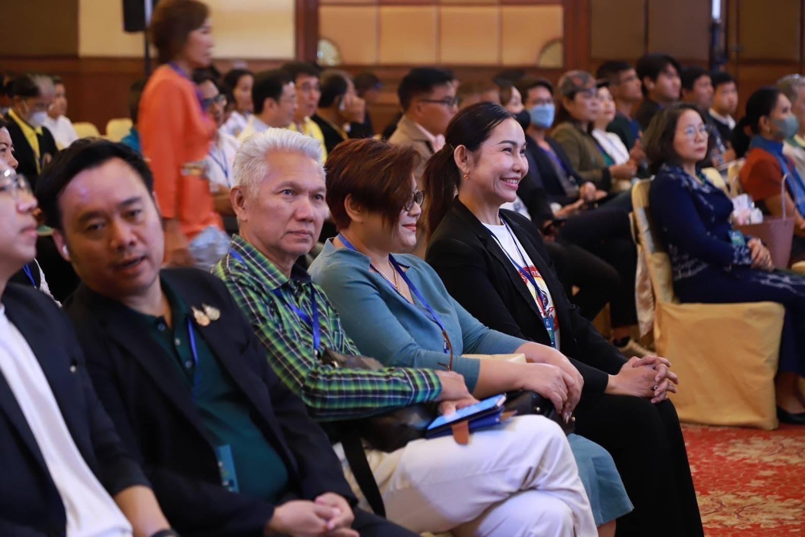 "ดีพร้อม" เร่งขับเคลื่อนโปรเจกต์กรีน ลดการปล่อยก๊าซเรือนกระจก ยกระดับอุตสาหกรรมสีเขียวในพื้นที่ภาคอีสาน