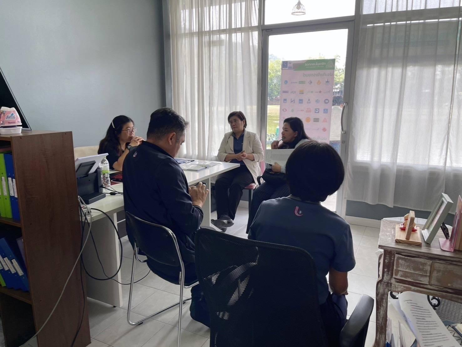 "รสอ.ดวงดาว" ลงพื้นที่ บริษัท ไทยคิงดอม แอดไวเซอร์ จำกัด ติดตามการดำเนินงานของดีพร้อม