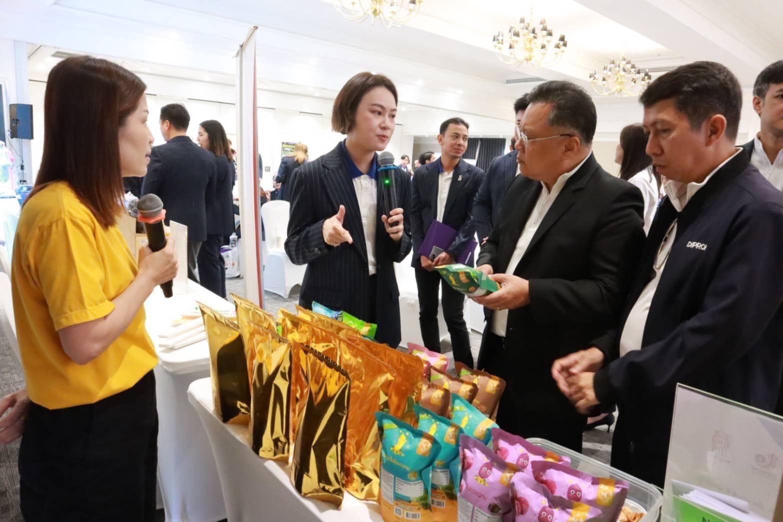 "รสอ.วาที" ล่องใต้ มอบวุฒิบัตร “คพอ.ดีพร้อม” ดันศักยภาพการประกอบธุรกิจภาคใต้ให้ยั่งยืน