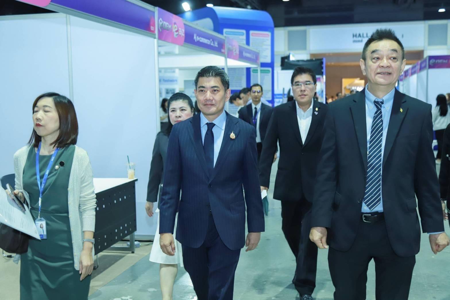 "ดีพร้อม" ผนึกกำลังพันธมิตร ปั้นนักธุรกิจใหม่ ต่อยอดธุรกิจไทยให้แข็งแกร่ง