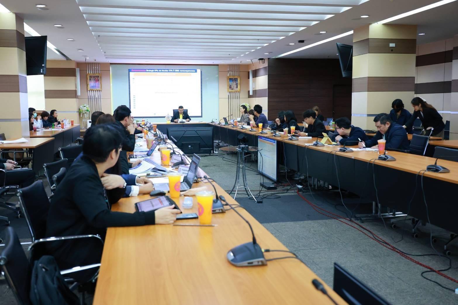 "รองอธิบดีดวงดาว" ประชุมหารือเพื่อพิจารณาทบทวนตัวชี้วัดเชิงยุทธศาสตร์สำคัญ