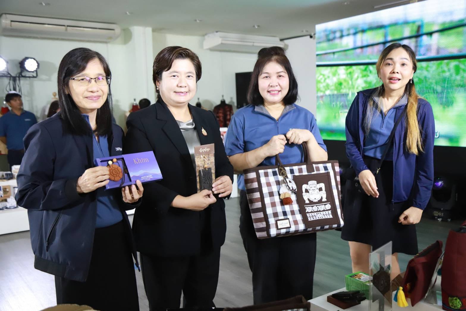 “ดีพร้อม” อัปสกิลบุคลากรดีพร้อม เตรียมขยายบริการศูนย์ DIPROM Thai-IDC 
