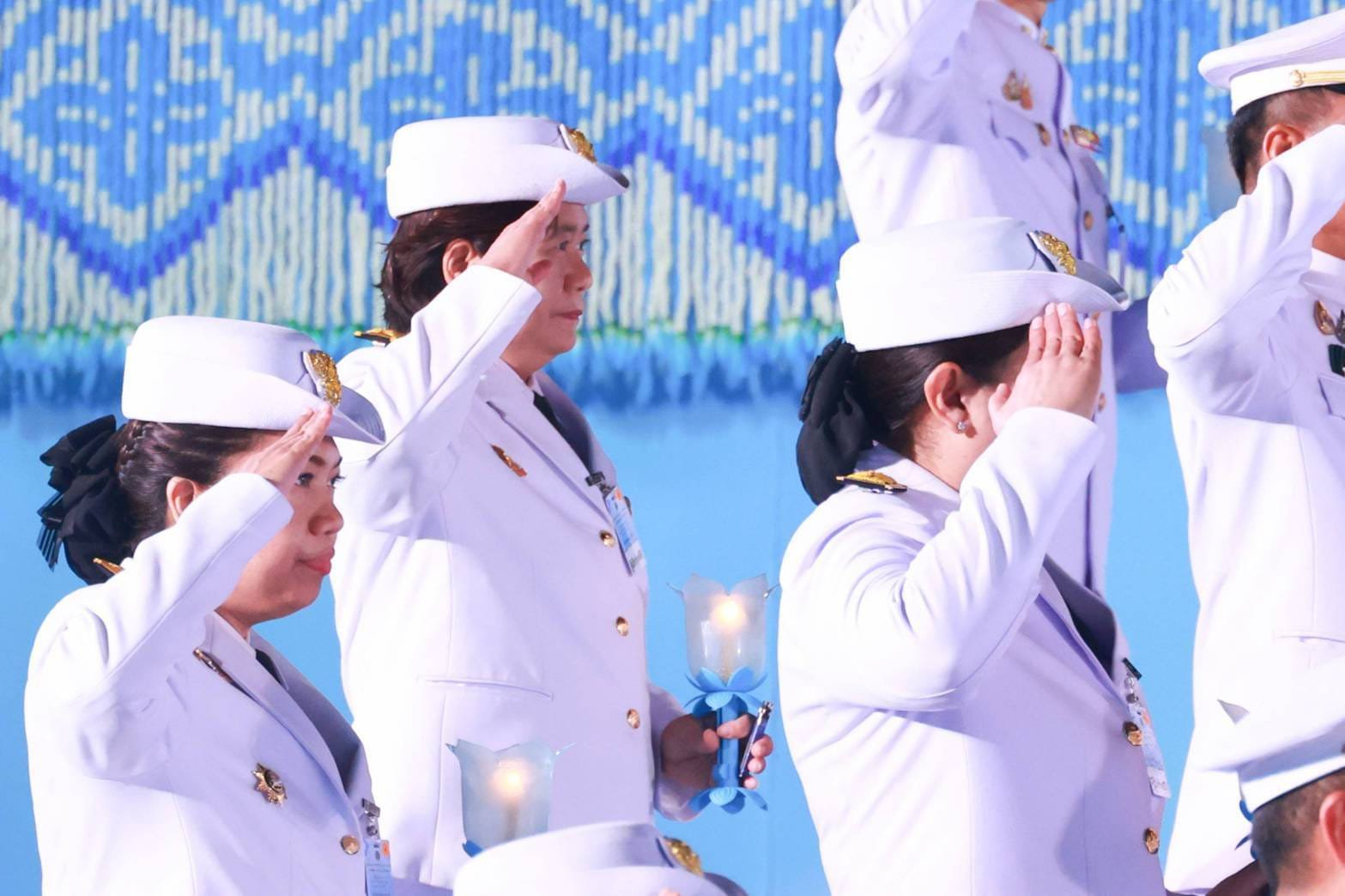 "รองอธิบดีดวงดาว" ร่วมพิธีจุดเทียนถวายพระพรชัยมงค