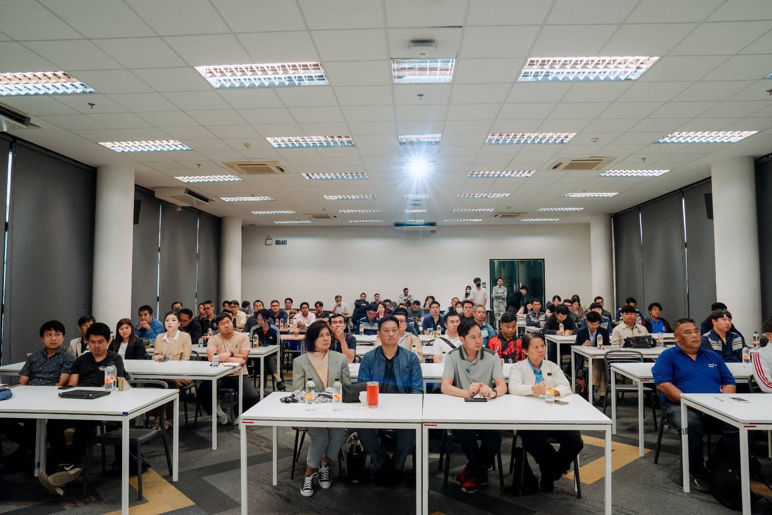 "รองอธิบดีดวงดาว" นำทีมดีพร้อมสร้างและพัฒนาผู้ประกอบการกลุ่มยานยนต์ไฟฟ้า (EV) ในพื้นที่ภาคเหนือ