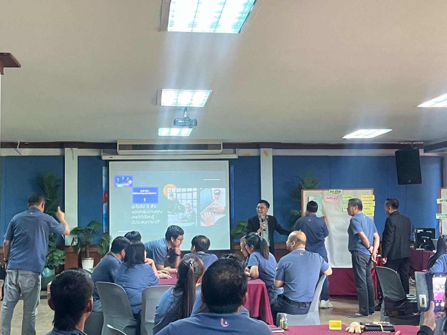 “รองอธิบดีวัชรุน” ร่วมแชร์ประสบการณ์ ถ่ายทอดองค์ความรู้การปรับ Mindset สู่การทำงานให้สำเร็จ