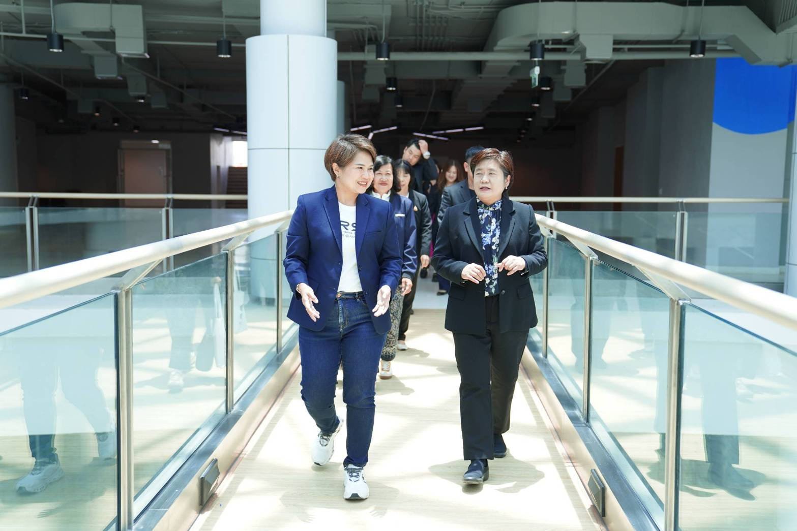 “ดีพร้อม” ปั้นผู้ประกอบการด้าน EV ทั่วประเทศ หวังดึงผู้ประกอบการไทยเข้าสู่ซัพพลายเชน EV ทั้งระบบ