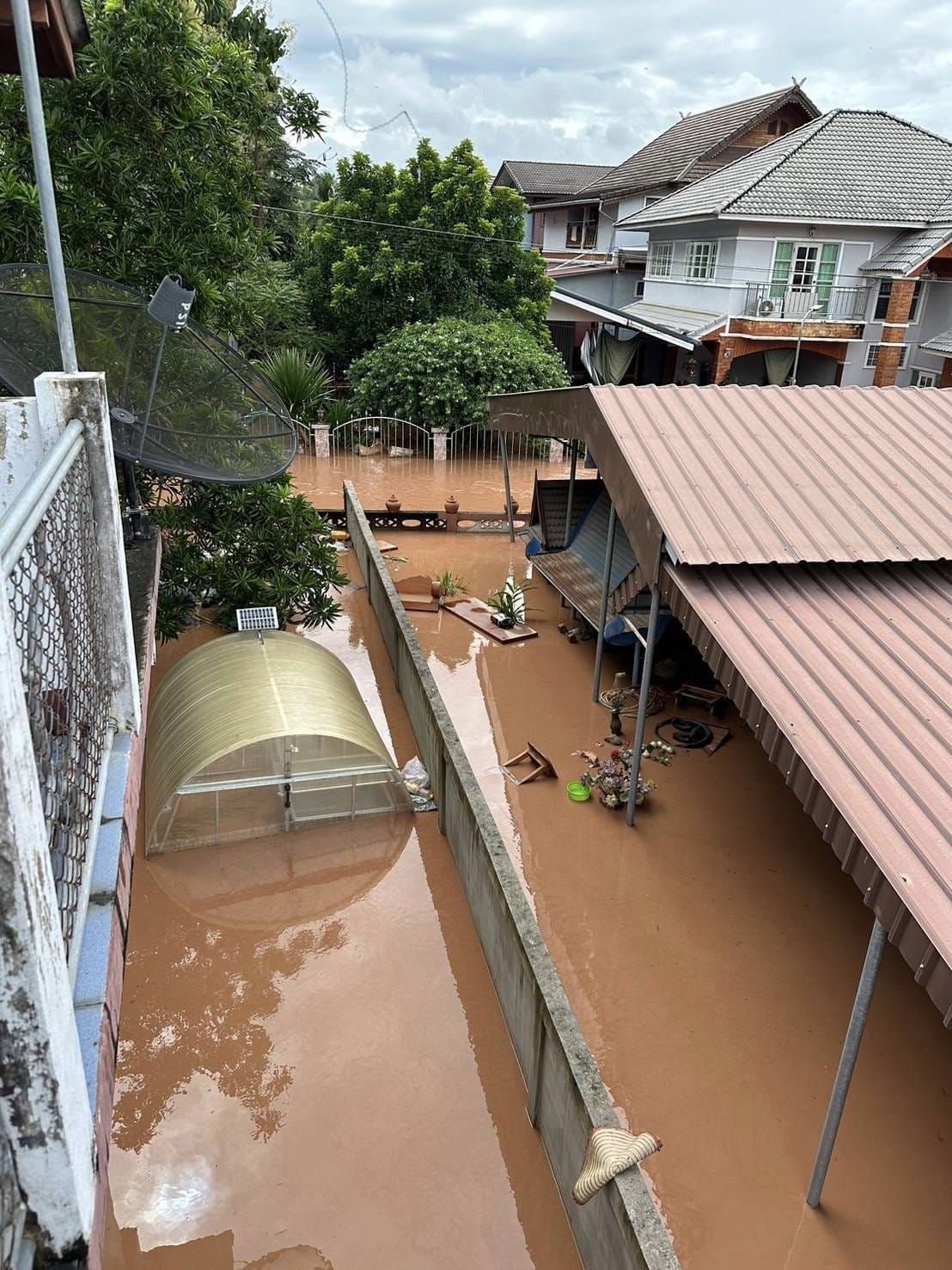 "ดีพร้อม" ร่วมใจ ช่วยเหลือผู้ประสบภัยน้ำท่วม 4 จังหวัดภาคเหนือตอนบน