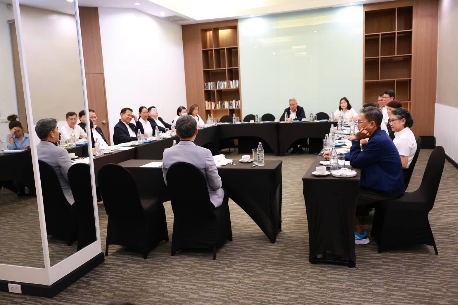 "อธิบดีภาสกร" นั่งหัวโต๊ะประชุมคณะกรรมการบริหารและพัฒนาทรัพยากรบุคคล กรมส่งเสริมอุตสาหกรรม ครั้งที่ 1/2567