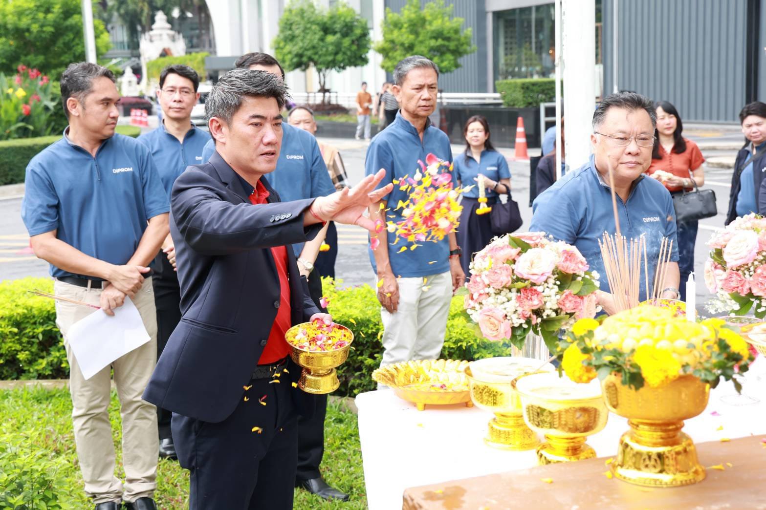 "ดีพร้อม" จัดพิธีบวงสรวง เตรียมพื้นที่พร้อมลุยงาน CRAFT DRINK by DIPROM