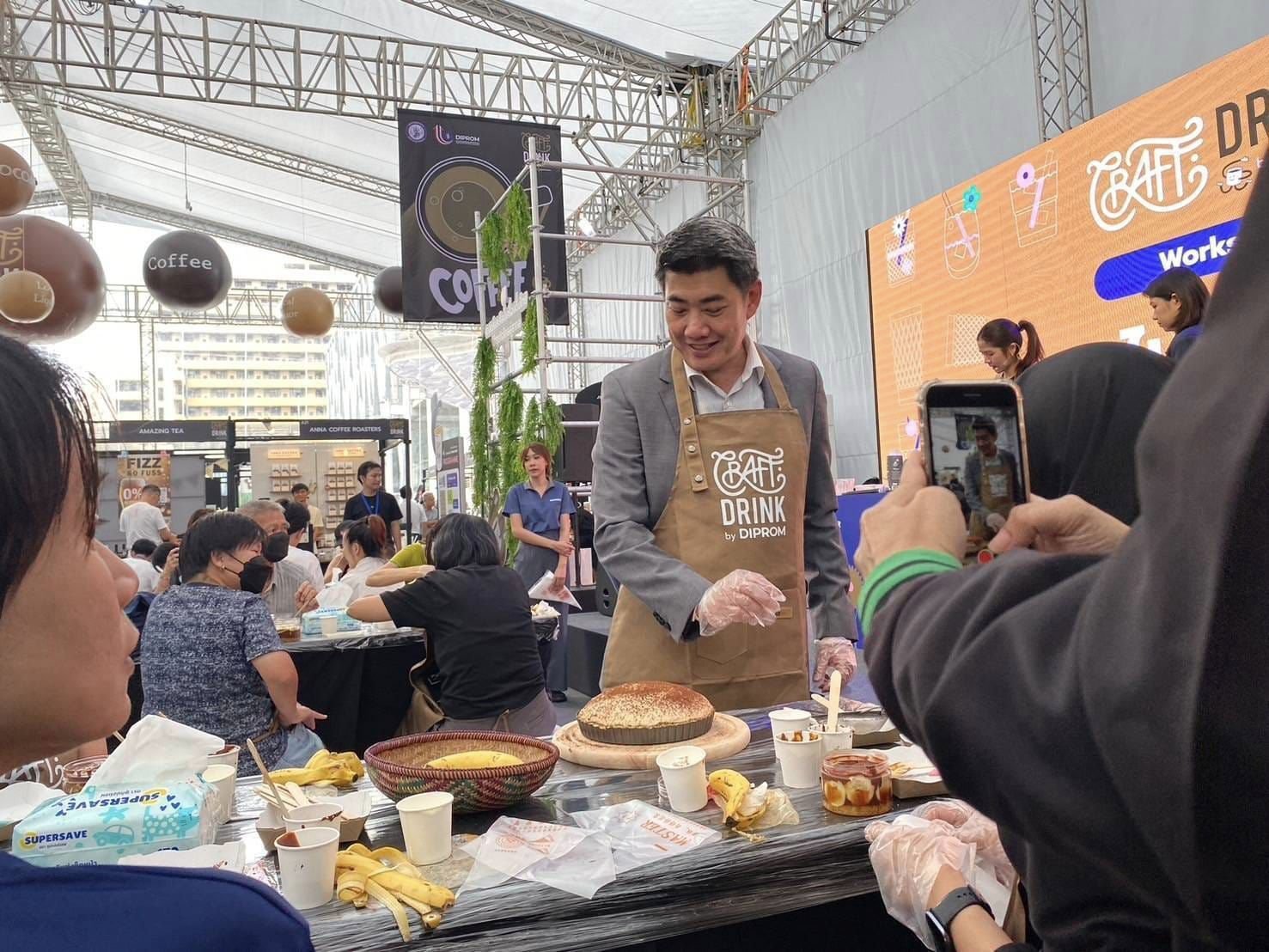 "อธิบดีภาสกร" ให้สัมภาษณ์ไทยรัฐทีวีในงาน "CRAFT DRINK by DIPROM"