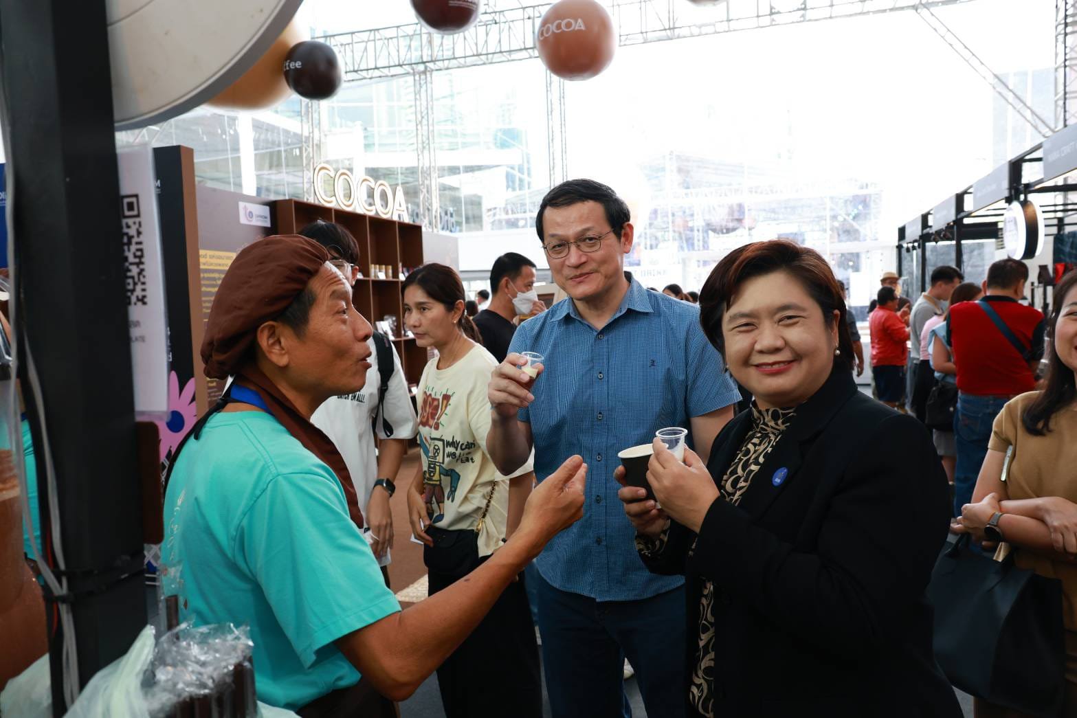 “ดีพร้อม“ มอบรางวัลการแข่งขัน Speed Latte Art ในงาน Craft Drink by DIPROM