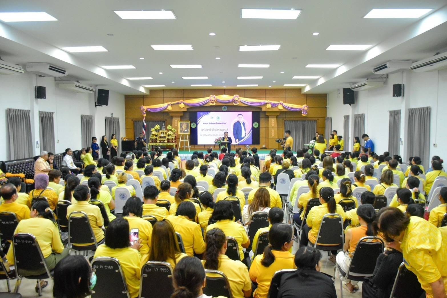 "ดีพร้อม" ติดปีกชุมชน ด้วยทักษะดีพร้อม จังหวัดสุราษฎร์ธานี