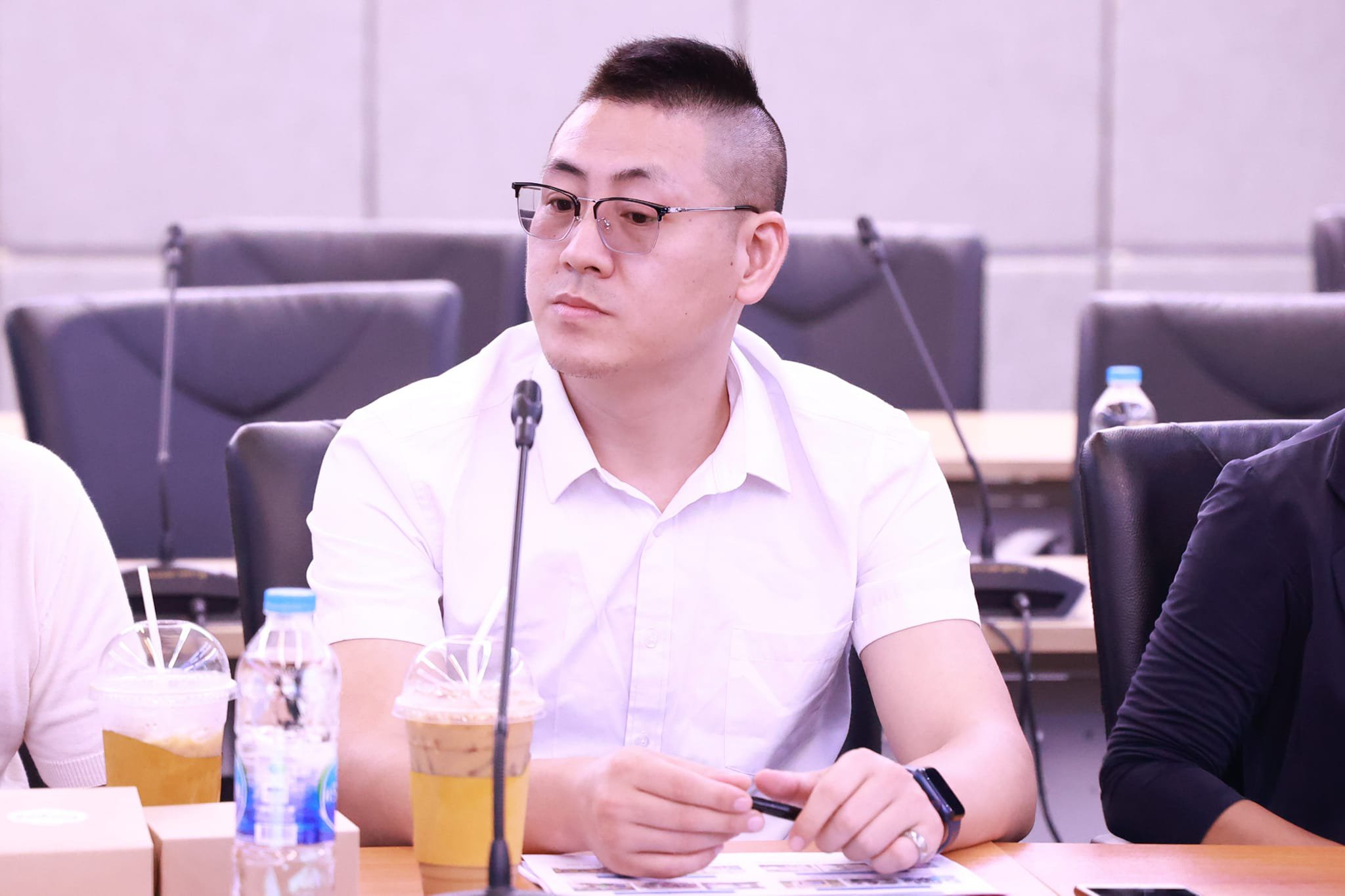 "อธิบดีภาสกร" ต้อนรับกลุ่มบริษัทรถบรรทุกไฟฟ้าจากจีน พร้อมหารือการลงทุนในไทย