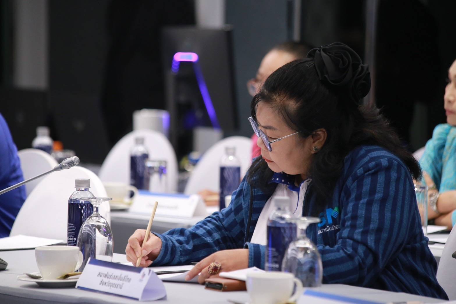 "ดีพร้อม" เปิดประตูภาคอีสานรับฟังความคิดเห็น พร้อมเร่งยกระดับศักยภาพผู้ประกอบการไทย