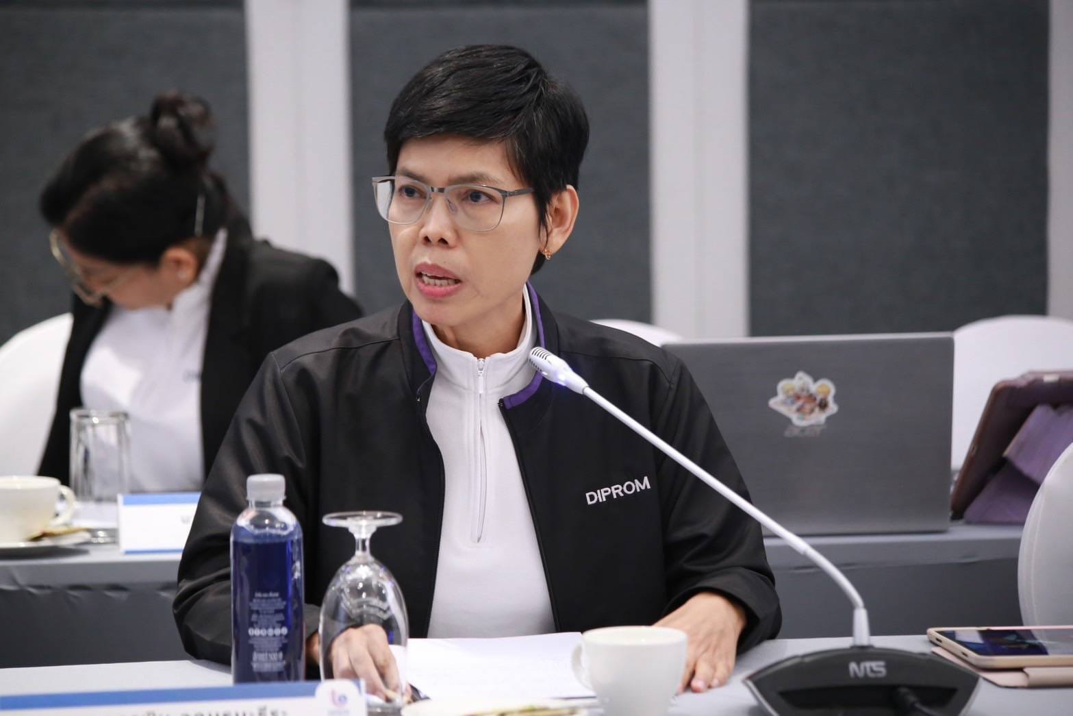 "ดีพร้อม" เปิดประตูภาคอีสานรับฟังความคิดเห็น พร้อมเร่งยกระดับศักยภาพผู้ประกอบการไทย