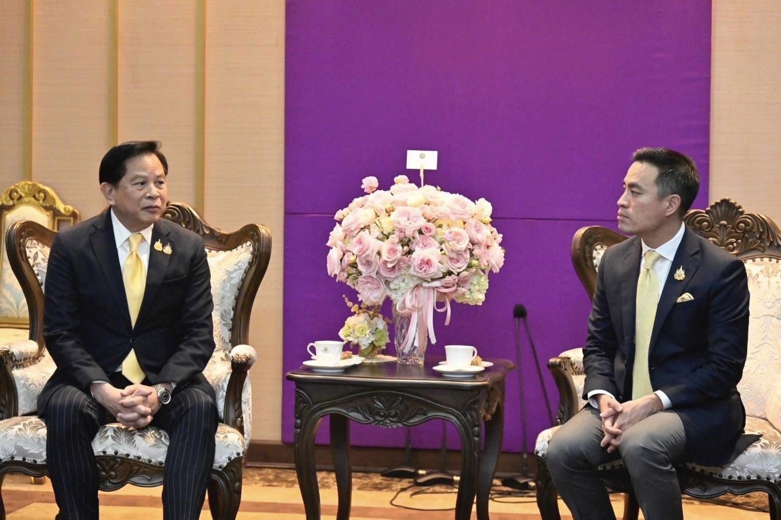 “พีระพันธุ์” ถก “เอกนัฏ” ประสานความร่วมมือ 2 กระทรวง ส่งเสริมอุตสาหกรรมพลังงานสะอาด ดัน “นิคมฯSME” ช่วยรายย่อย ขจัดกฎเกณฑ์อุปสรรค เพิ่มความสะดวกให้ผู้ประกอบการ เชื่อมั่นจะ”ปฏิรูปอุตสาหกรรม“จนสำเร็จ