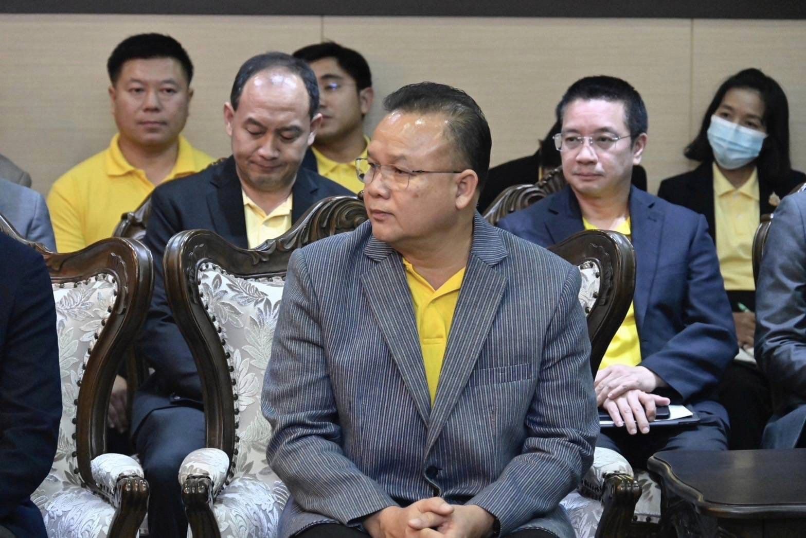 “พีระพันธุ์” ถก “เอกนัฏ” ประสานความร่วมมือ 2 กระทรวง ส่งเสริมอุตสาหกรรมพลังงานสะอาด ดัน “นิคมฯSME” ช่วยรายย่อย ขจัดกฎเกณฑ์อุปสรรค เพิ่มความสะดวกให้ผู้ประกอบการ เชื่อมั่นจะ”ปฏิรูปอุตสาหกรรม“จนสำเร็จ