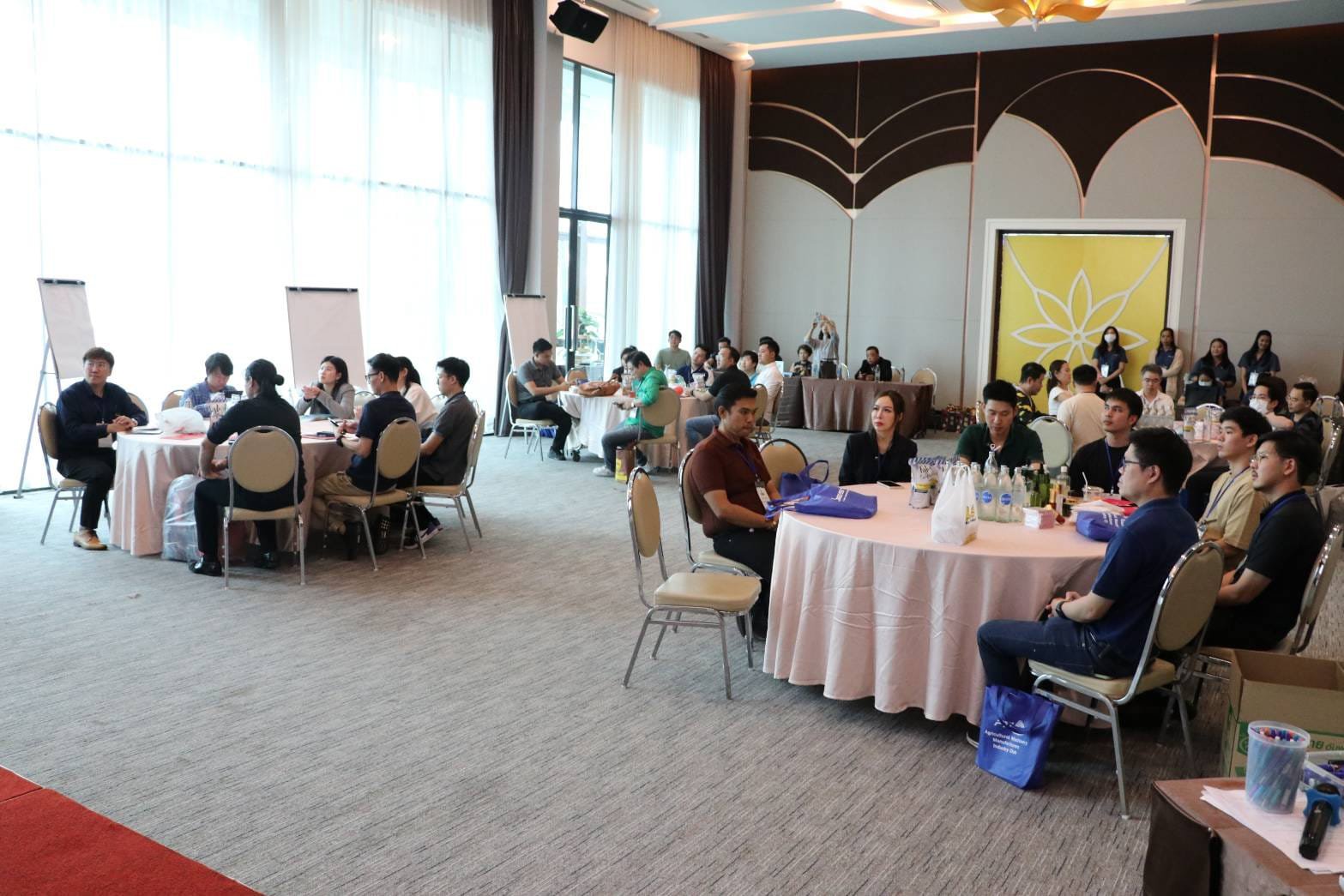 "รองอธิบดีดวงดาว" เชื่อมโยงเครือข่ายนักธุรกิจรุ่นใหม่ (DIPROM Young SMEs Network)