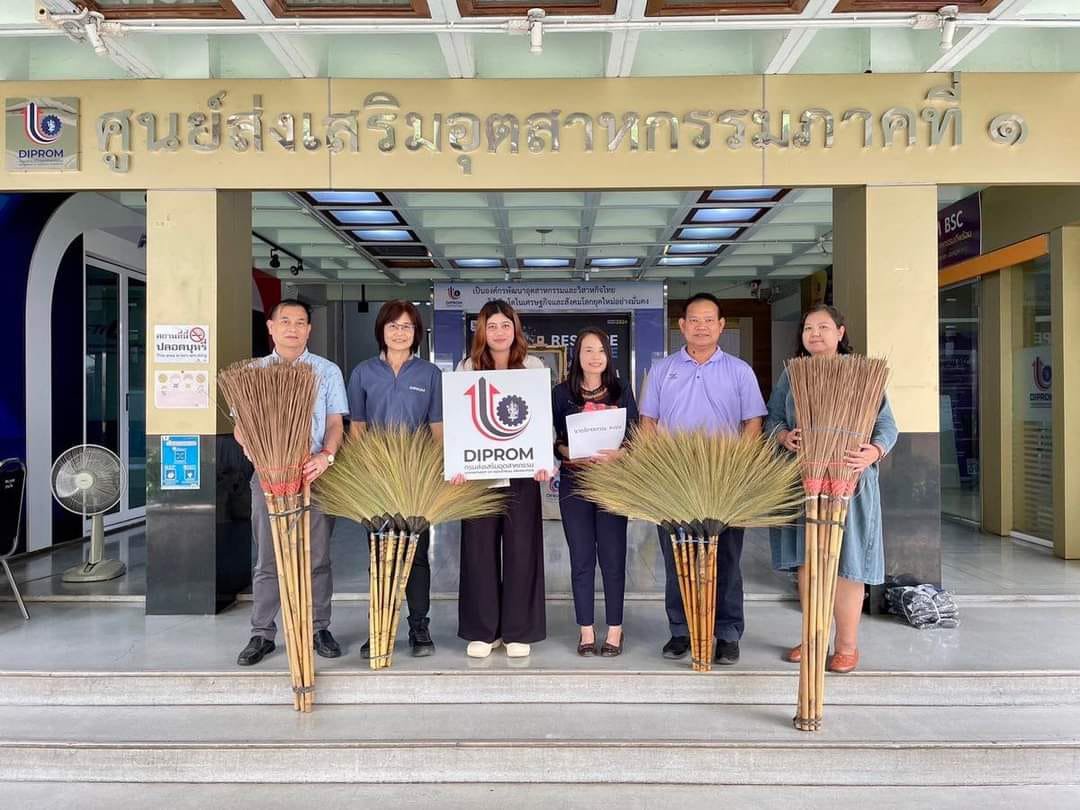 “เอกนัฏ” สั่งการ “ดีพร้อม” ส่ง 3 มาตรการช่วยผู้ประกอบการหลังน้ำท่วม เยียวยาเร่งด่วน-สนับสนุนเงินทุน-แผนรับมืออุทกภัยในอนาคต