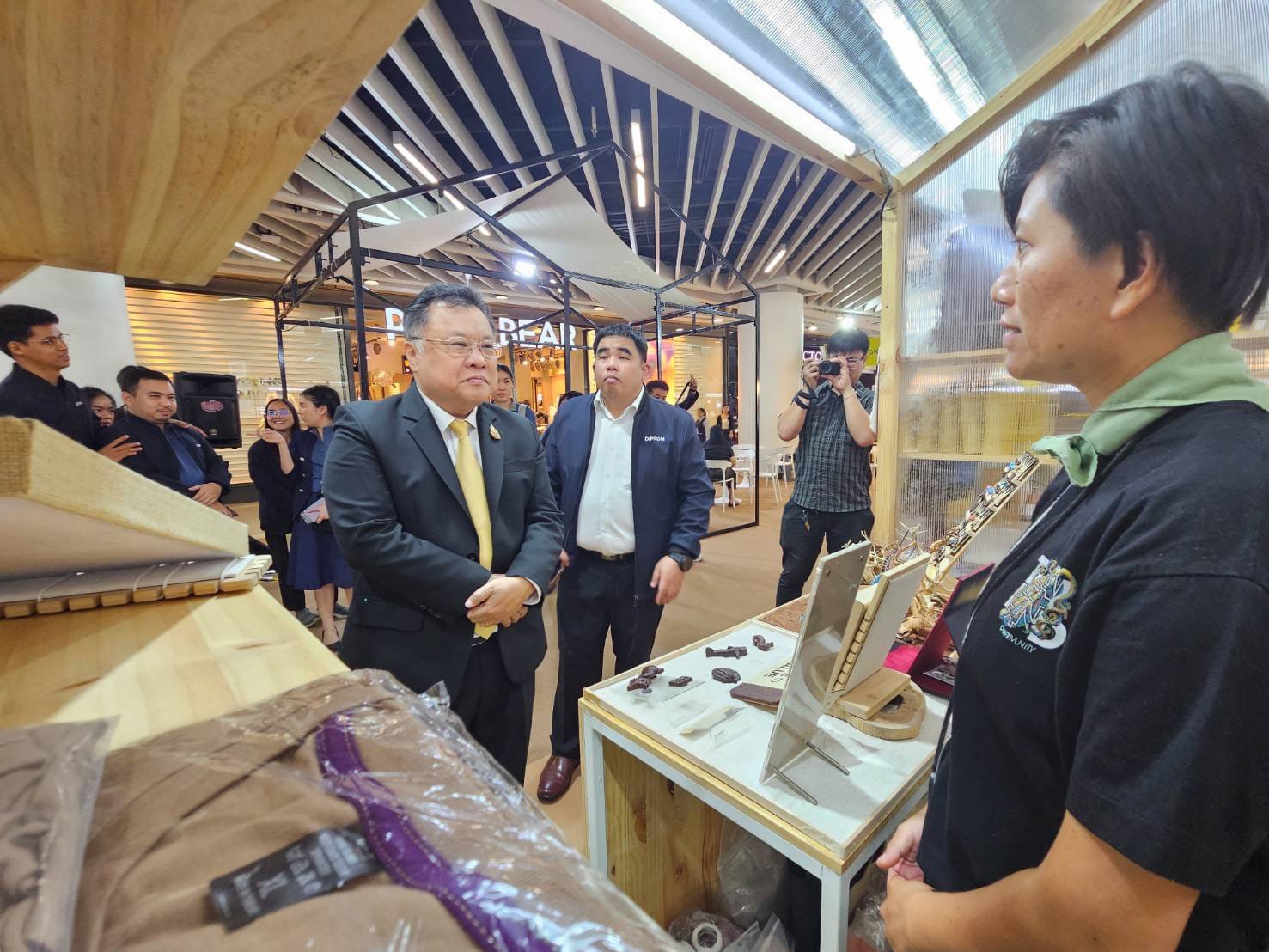 ดีพร้อม จับมือ เซ็นทรัลพัฒนา จัดงาน "Craft Cocoa Village"
