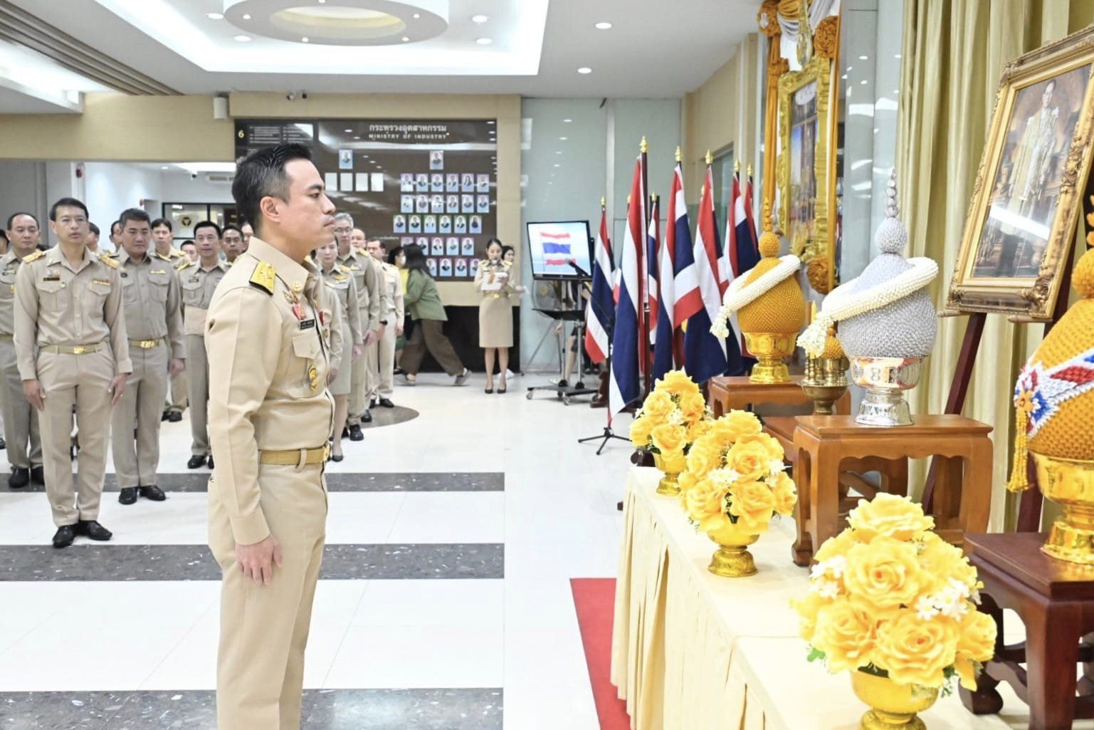 กระทรวงอุตสาหกรรม จัดกิจกรรมเนื่องในวันพระราชทาน ธงชาติไทย 28 กันยายน ประจำปี 2567