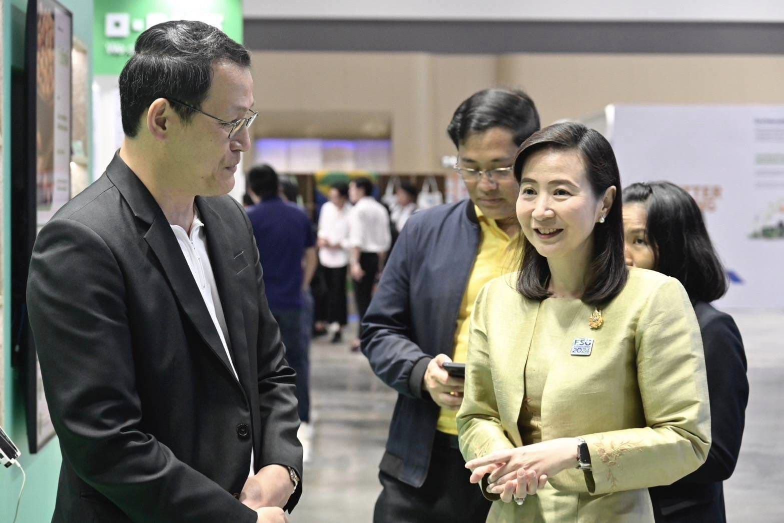 รองปลัดฯ ณัฏฐิญา หนุน DIPROM “ยิ่งเร่งเปลี่ยน ยิ่งเพิ่มโอกาส” ดัน BCG ร่วมขับเคลื่อนในงาน ESG Symposium 2024: Driving Inclusive Green Transition
